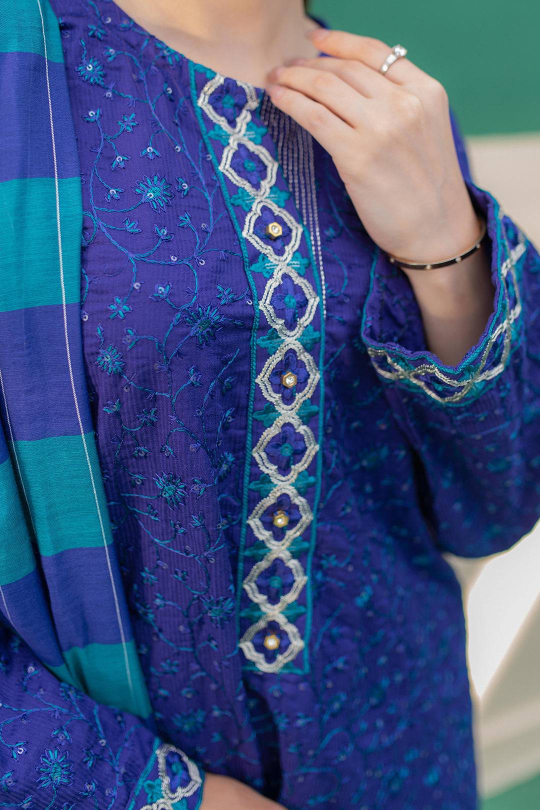 Zellbury | Summer Pret | Embroidered Kurta Dupatta Trouser - 2004 by Maria Faisal - Registered Vendor of : Zellbury Women - type : Signature Pret - 100% original wedding dresses