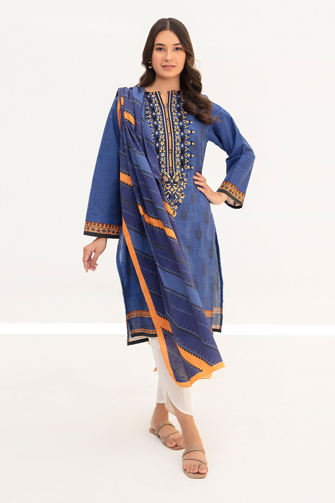 Zellbury | Winter Pret | Kurta Dupatta - 0755 - Designer Dress with Intricate embroidery and embellishments. Shop elegent wedding dress at Maria Faisal.