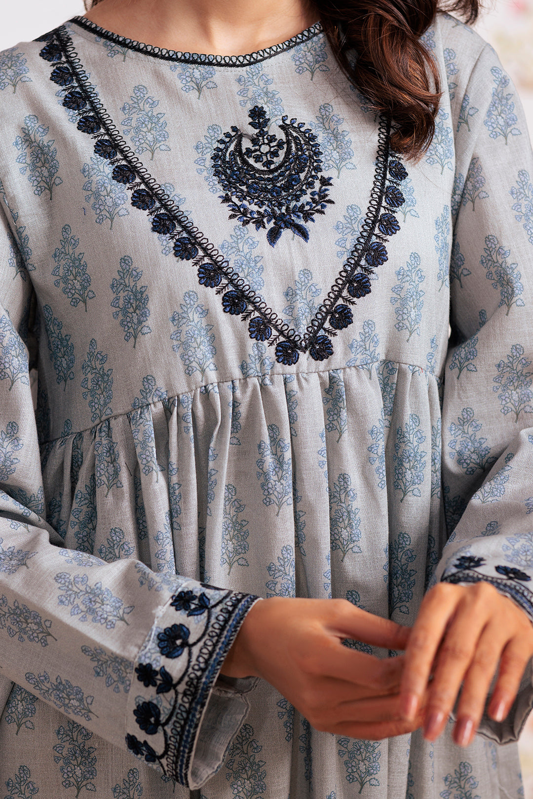 Zellbury | Winter Pret | Embroidered Kurta - 2909 - Designer Dress with Intricate embroidery and embellishments. Shop elegent wedding dress at Maria Faisal.