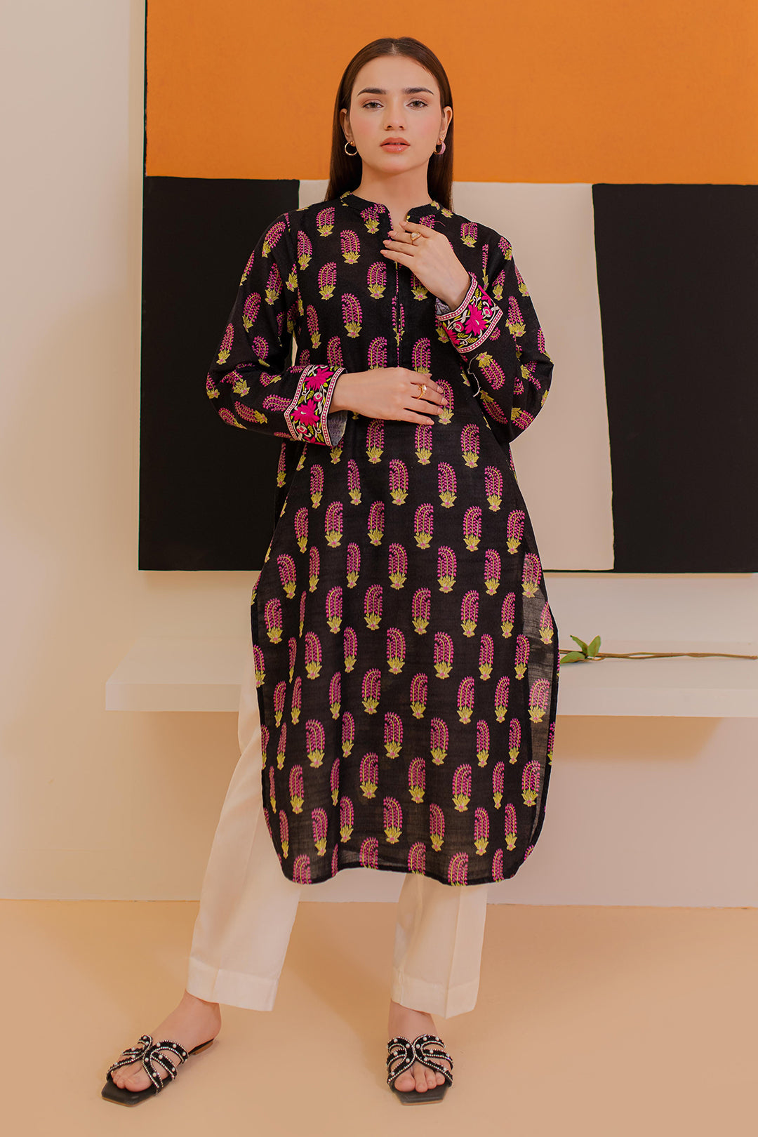 Zellbury | Winter Pret | Kurta - 3124 - Designer Dress with Intricate embroidery and embellishments. Shop elegent wedding dress at Maria Faisal.