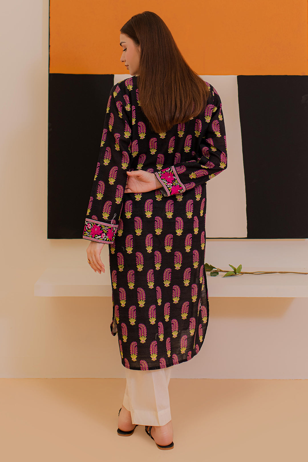 Zellbury | Winter Pret | Kurta - 3124 - Designer Dress with Intricate embroidery and embellishments. Shop elegent wedding dress at Maria Faisal.