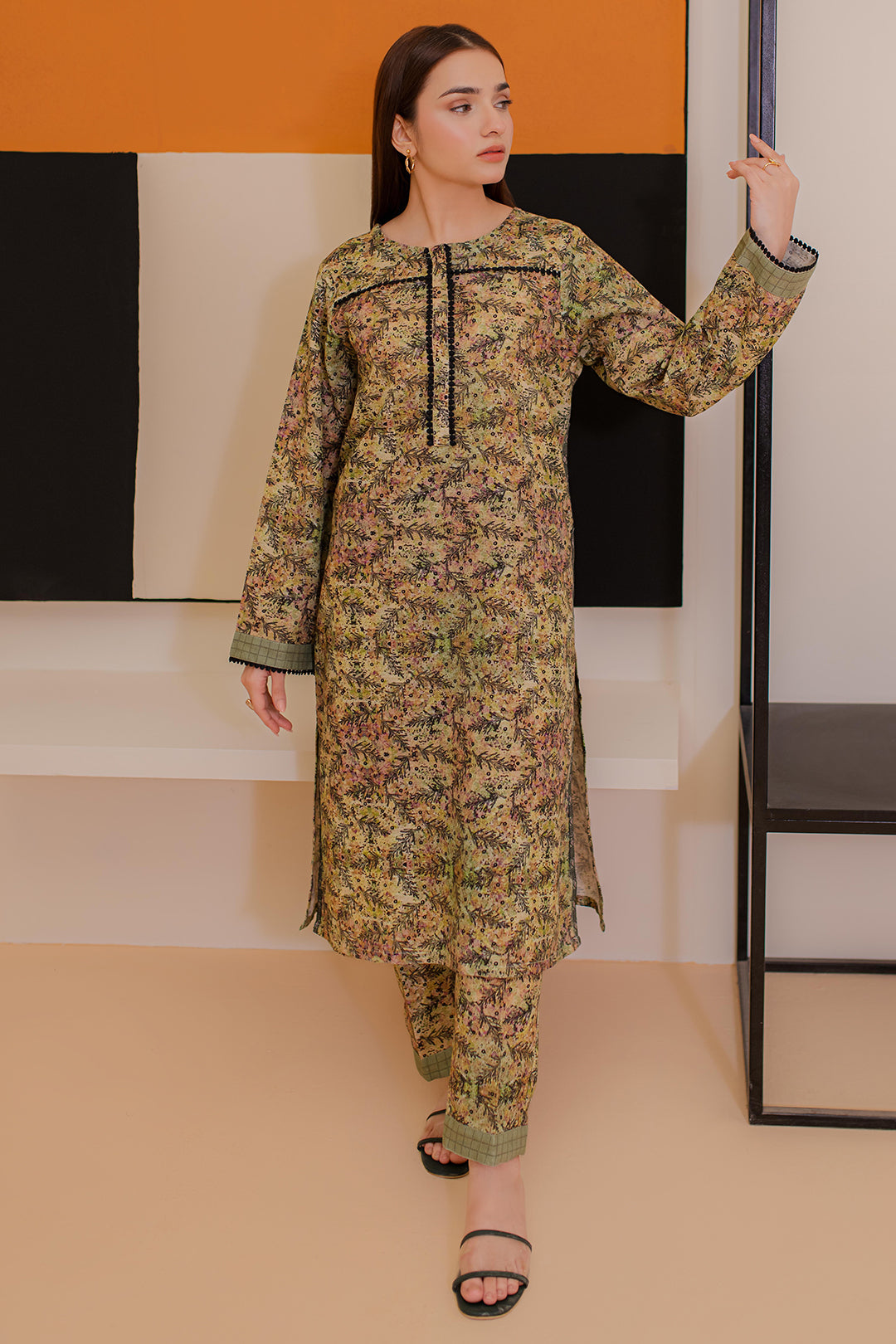 Zellbury | Winter Pret | Kurta Trouser - 2927 - Designer Dress with Intricate embroidery and embellishments. Shop elegent wedding dress at Maria Faisal.