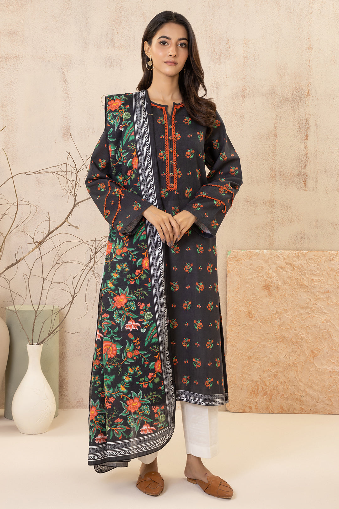 Zellbury | Winter Pret | Kurta Dupatta - 2979 - Designer Dress with Intricate embroidery and embellishments. Shop elegent wedding dress at Maria Faisal.