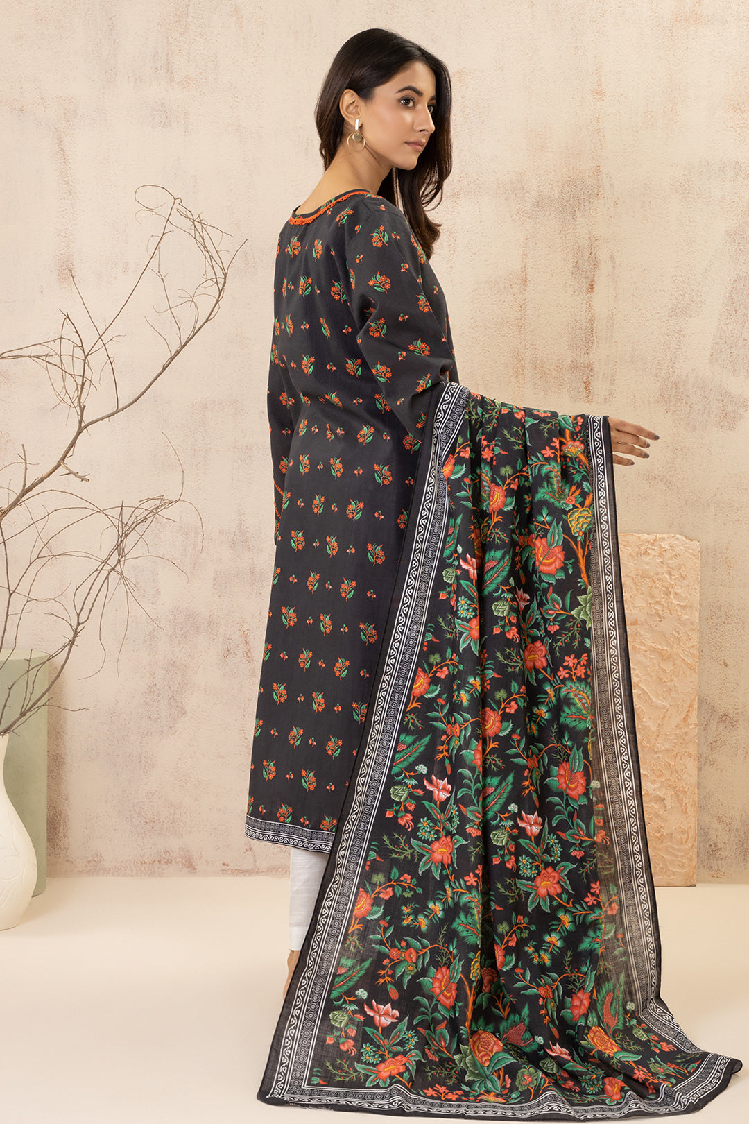 Zellbury | Winter Pret | Kurta Dupatta - 2979 - Designer Dress with Intricate embroidery and embellishments. Shop elegent wedding dress at Maria Faisal.