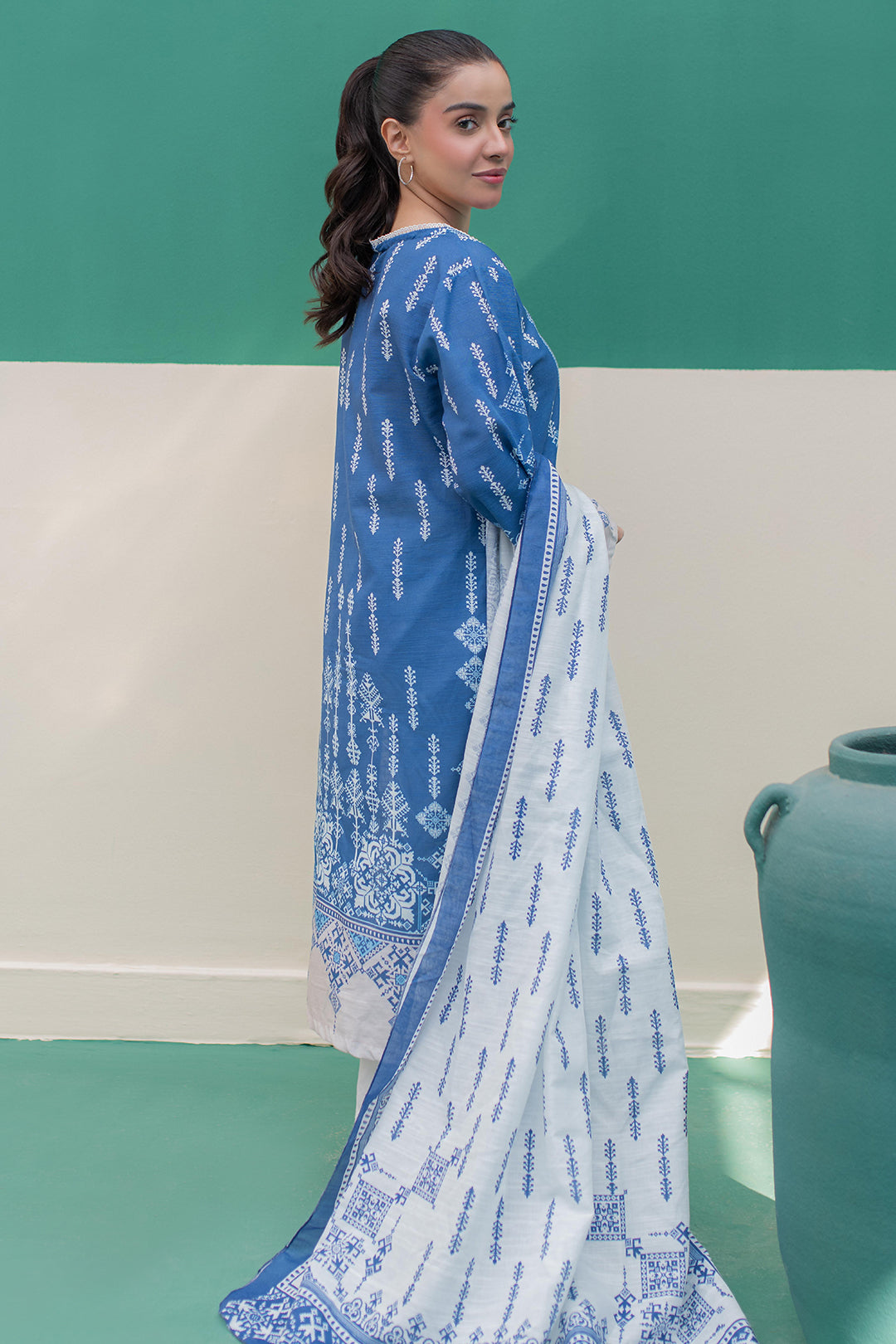 Zellbury | Winter Pret | Kurta Dupatta - 2980 - Designer Dress with Intricate embroidery and embellishments. Shop elegent wedding dress at Maria Faisal.