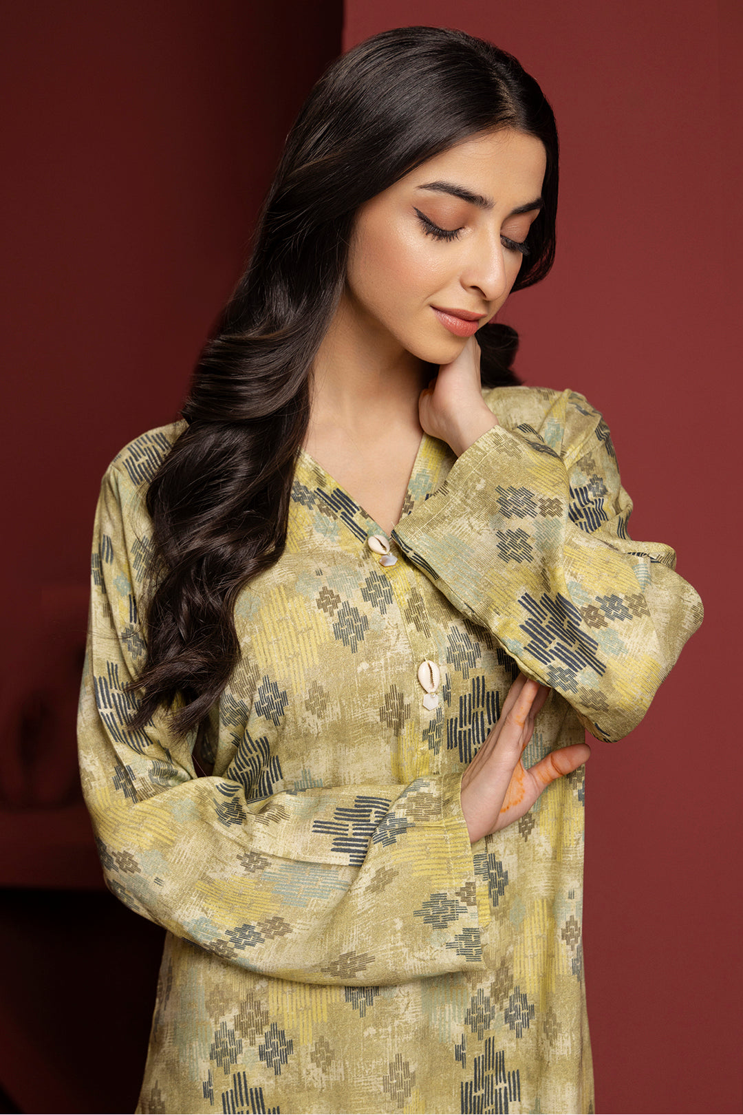 Zellbury | Winter Pret | Kurta Trouser - 3035 - Designer Dress with Intricate embroidery and embellishments. Shop elegent wedding dress at Maria Faisal.