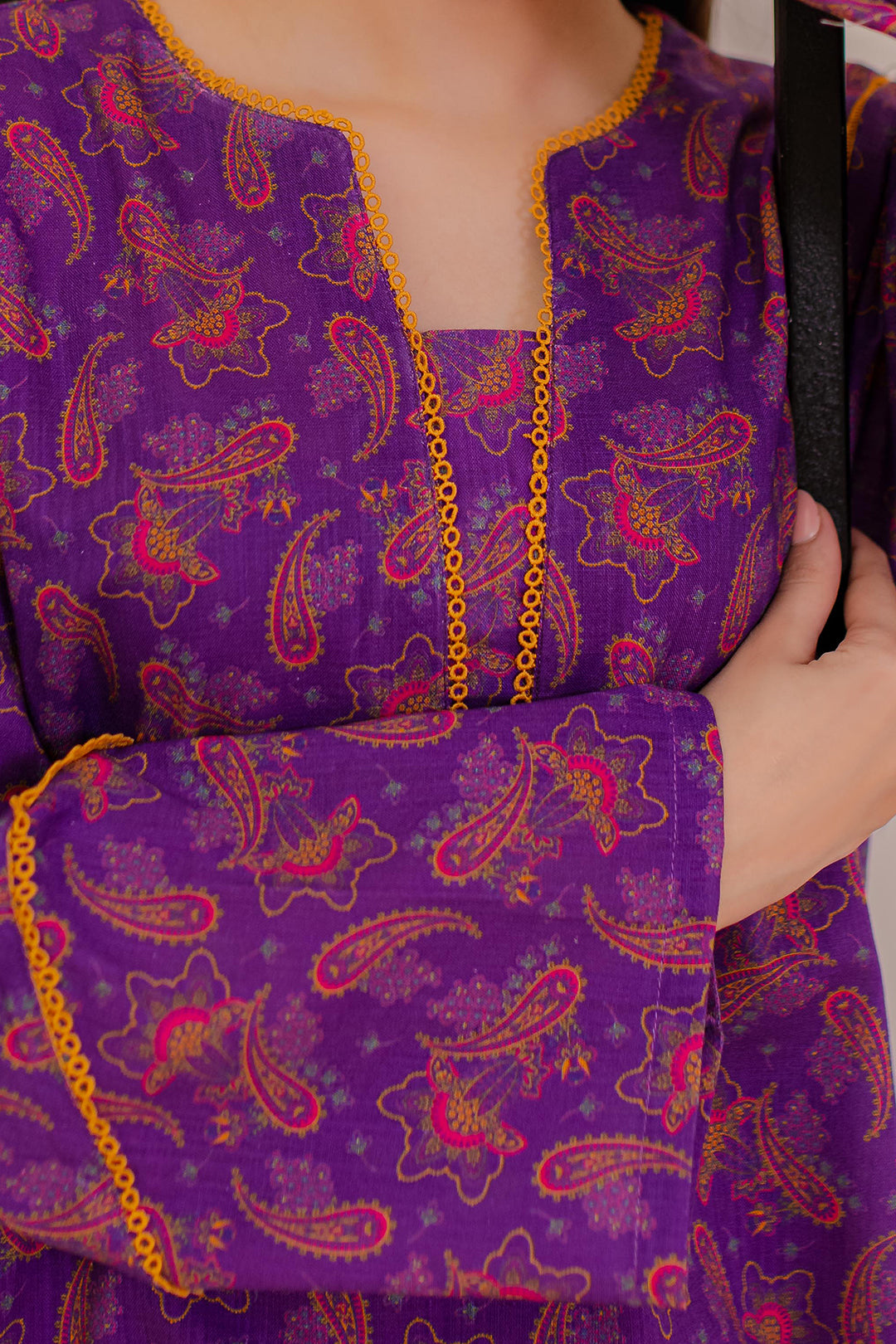Zellbury | Winter Pret | Kurta Trouser - 3057 - Designer Dress with Intricate embroidery and embellishments. Shop elegent wedding dress at Maria Faisal.