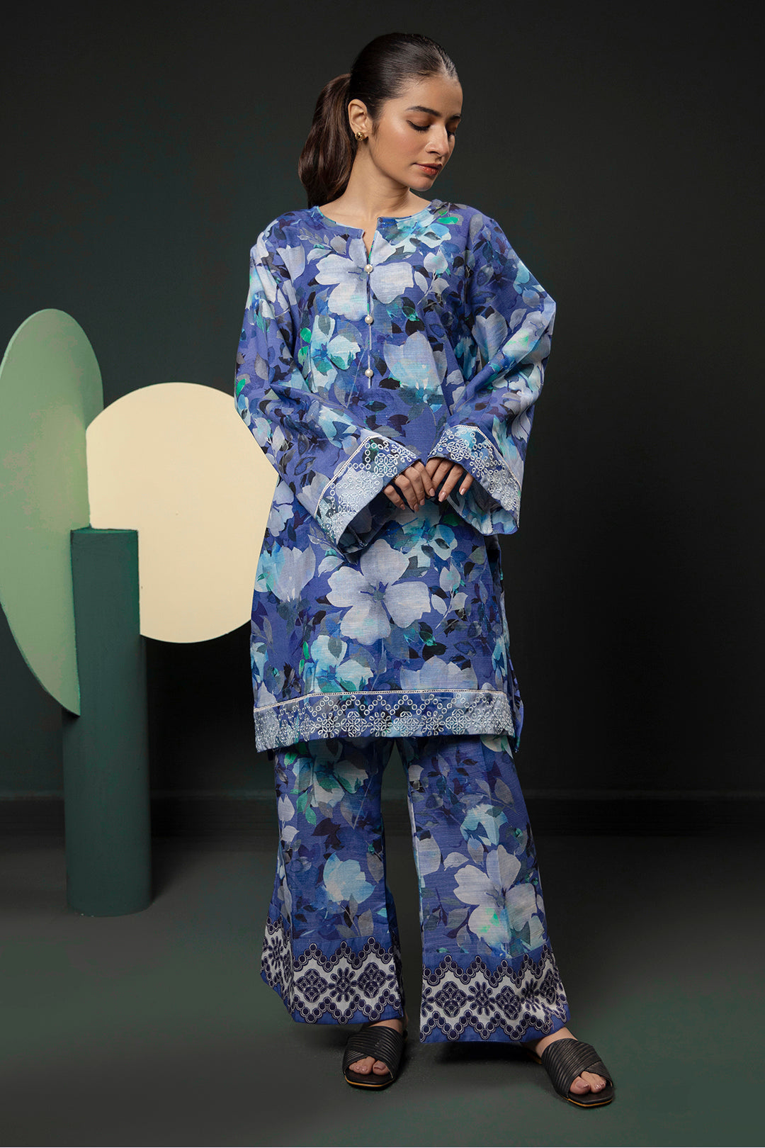 Zellbury | Winter Pret | Kurta Trouser - 3086 - Designer Dress with Intricate embroidery and embellishments. Shop elegent wedding dress at Maria Faisal.