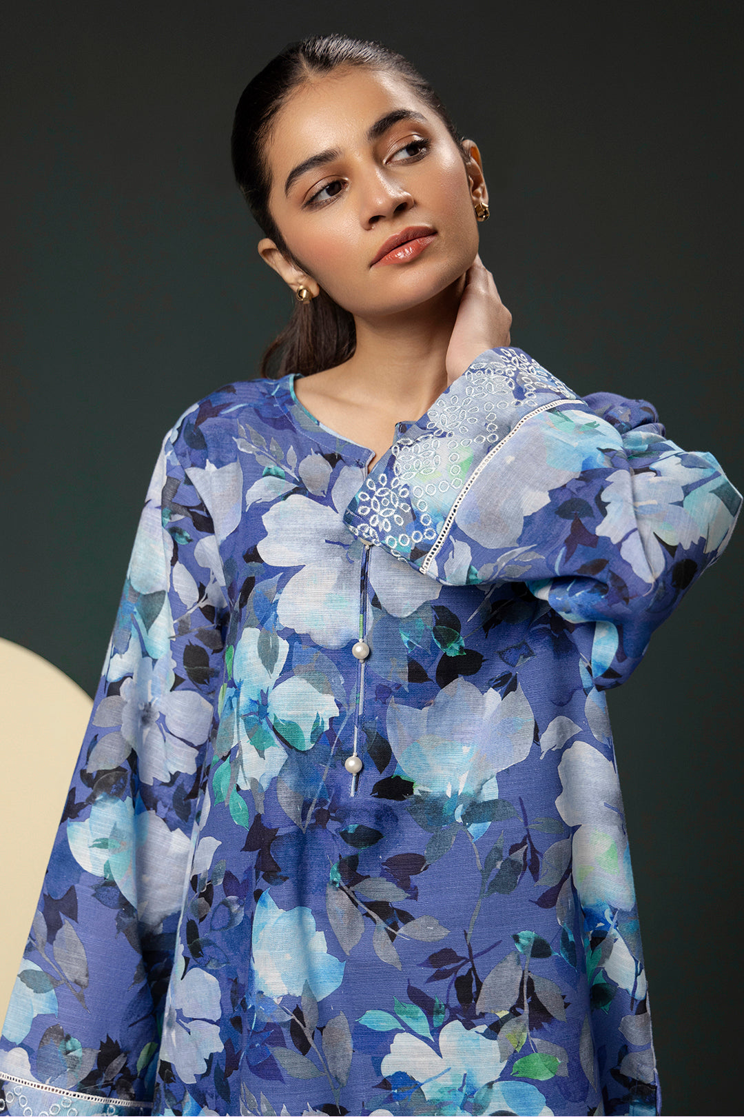 Zellbury | Winter Pret | Kurta Trouser - 3086 - Designer Dress with Intricate embroidery and embellishments. Shop elegent wedding dress at Maria Faisal.