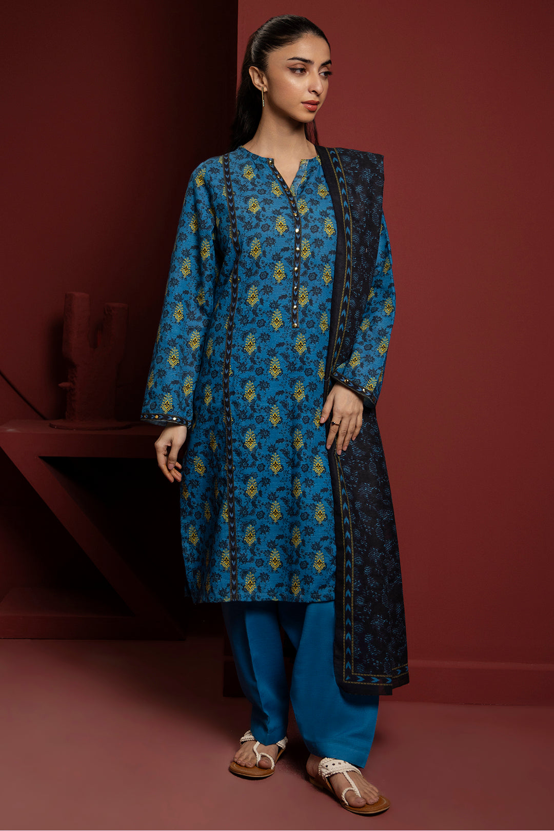 Zellbury | Winter Pret | Kurta Dupatta Trouser - 3115 - Designer Dress with Intricate embroidery and embellishments. Shop elegent wedding dress at Maria Faisal.