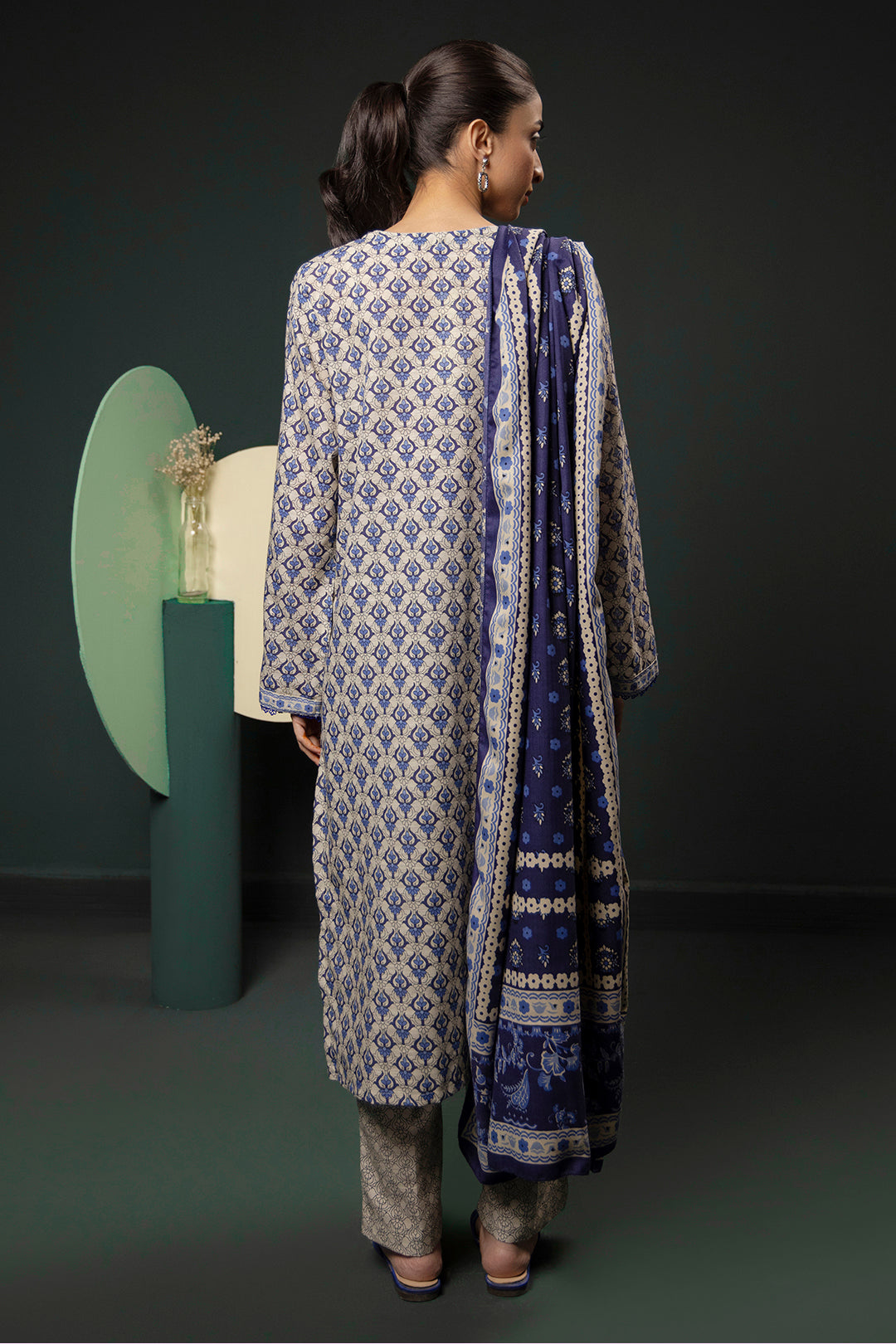 Zellbury | Winter Pret | Kurta Shawl Trouser - 3153 - Designer Dress with Intricate embroidery and embellishments. Shop elegent wedding dress at Maria Faisal.