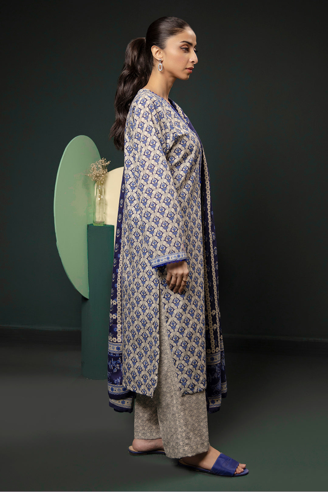 Zellbury | Winter Pret | Kurta Shawl Trouser - 3153 - Designer Dress with Intricate embroidery and embellishments. Shop elegent wedding dress at Maria Faisal.