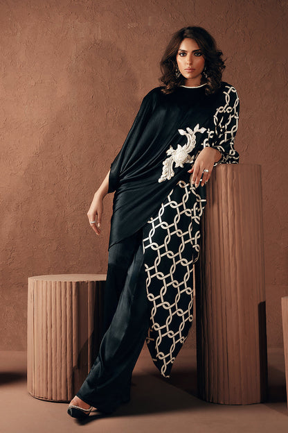 Wardha Saleem | Luxe Edition | Vanta - Formal Dress - available at Maria Faisal in UK and USA.