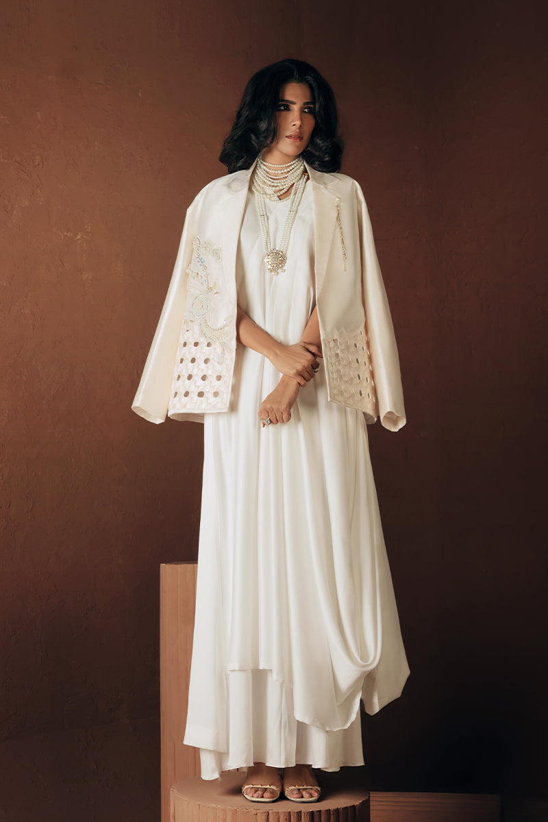 Wardha Saleem | Luxe Edition | Lunere - Formal Dress - available at Maria Faisal in UK and USA.