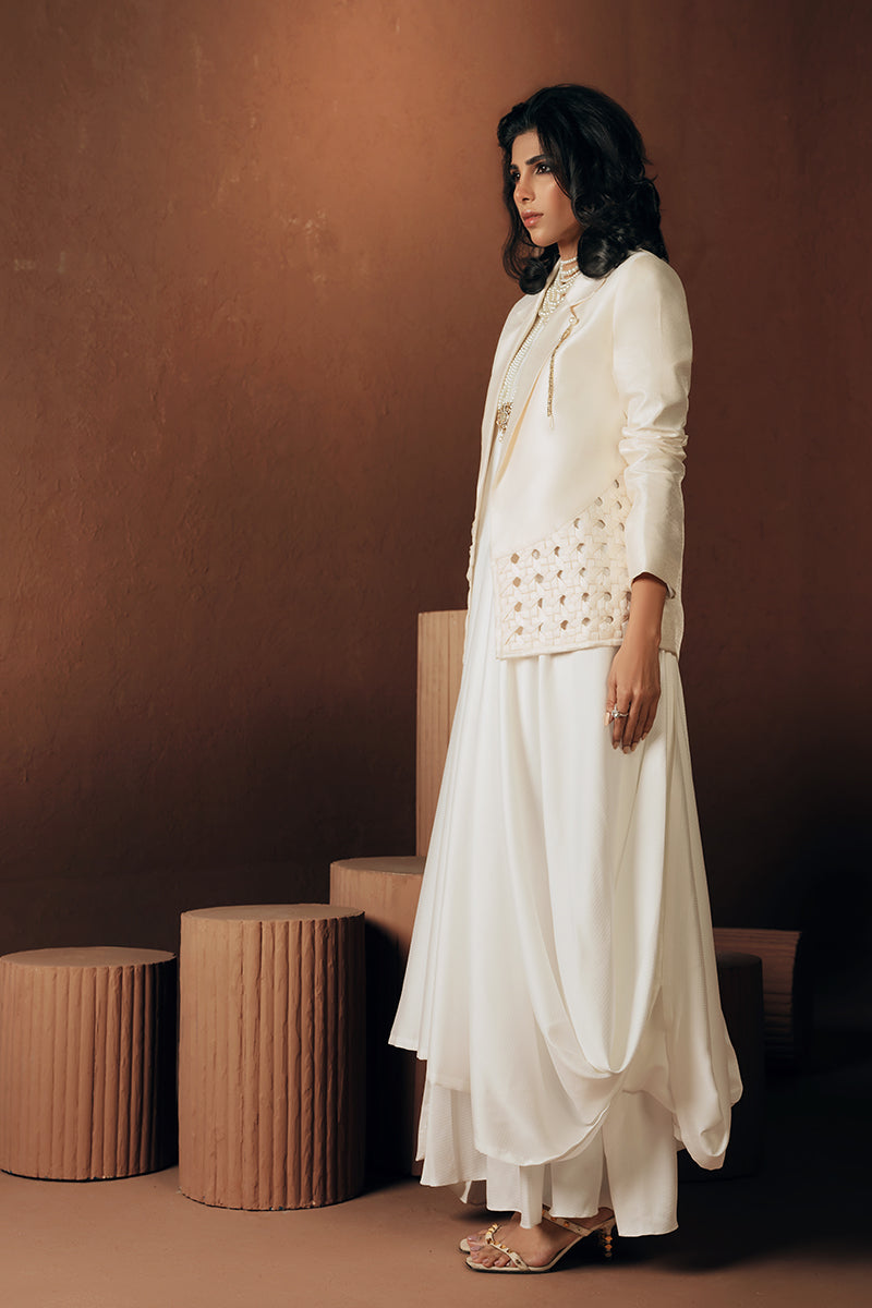 Wardha Saleem | Luxe Edition | Lunere - Formal Dress - available at Maria Faisal in UK and USA.