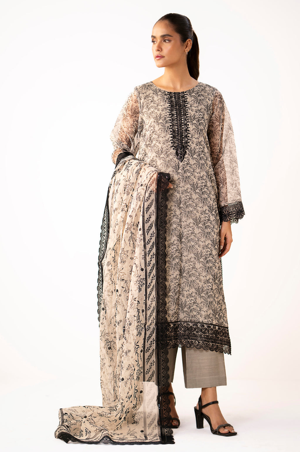 Zeen | Azalea Collection | WUM34306 - Ladies Clothes - Maria Faisal