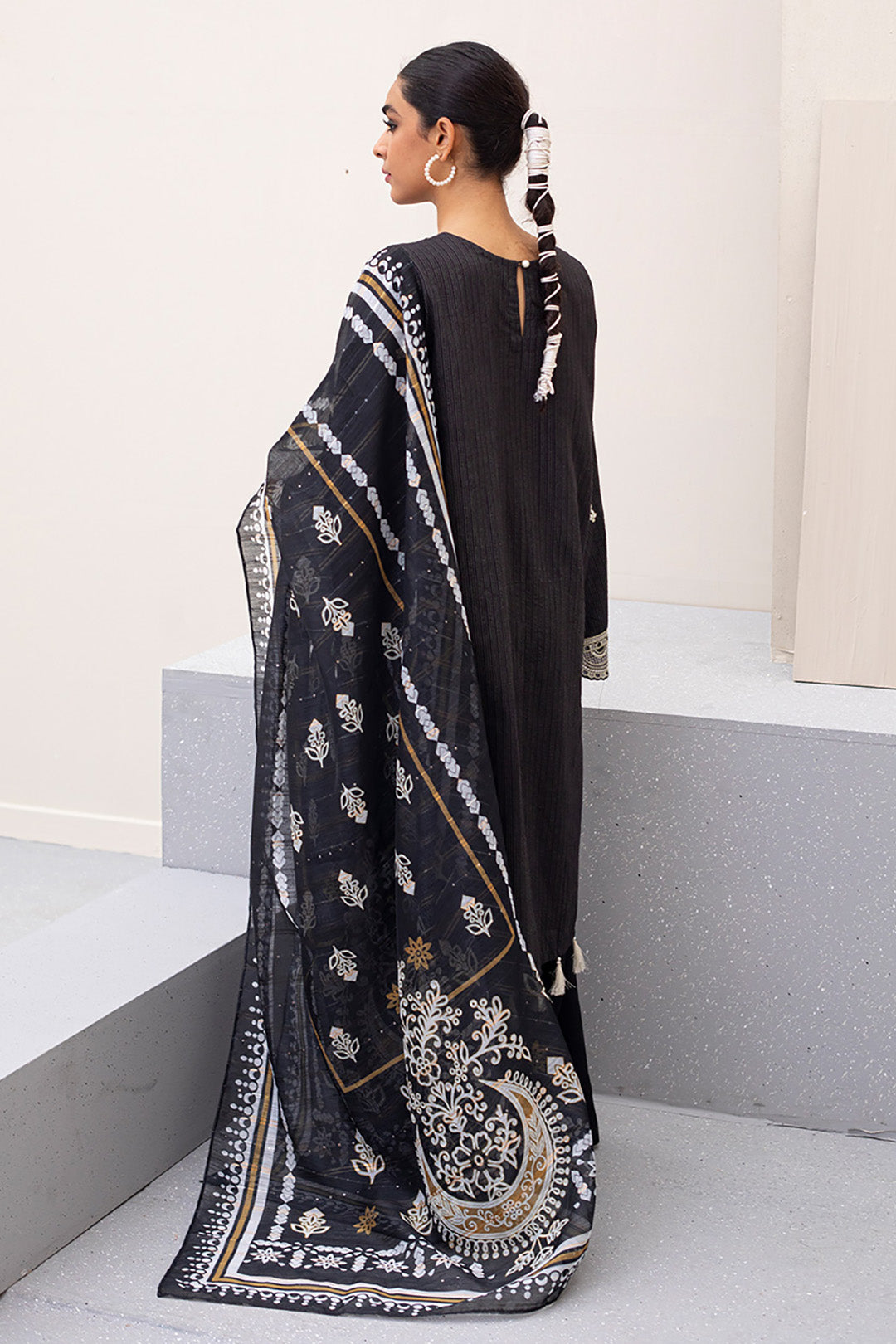 Zellbury | Unstitched 3 Piece Lawn | Embroidered Shirt Shalwar Dupatta - 0190 - Designer Dress with Intricate embroidery and embellishments. Shop elegent wedding dress at Maria Faisal.