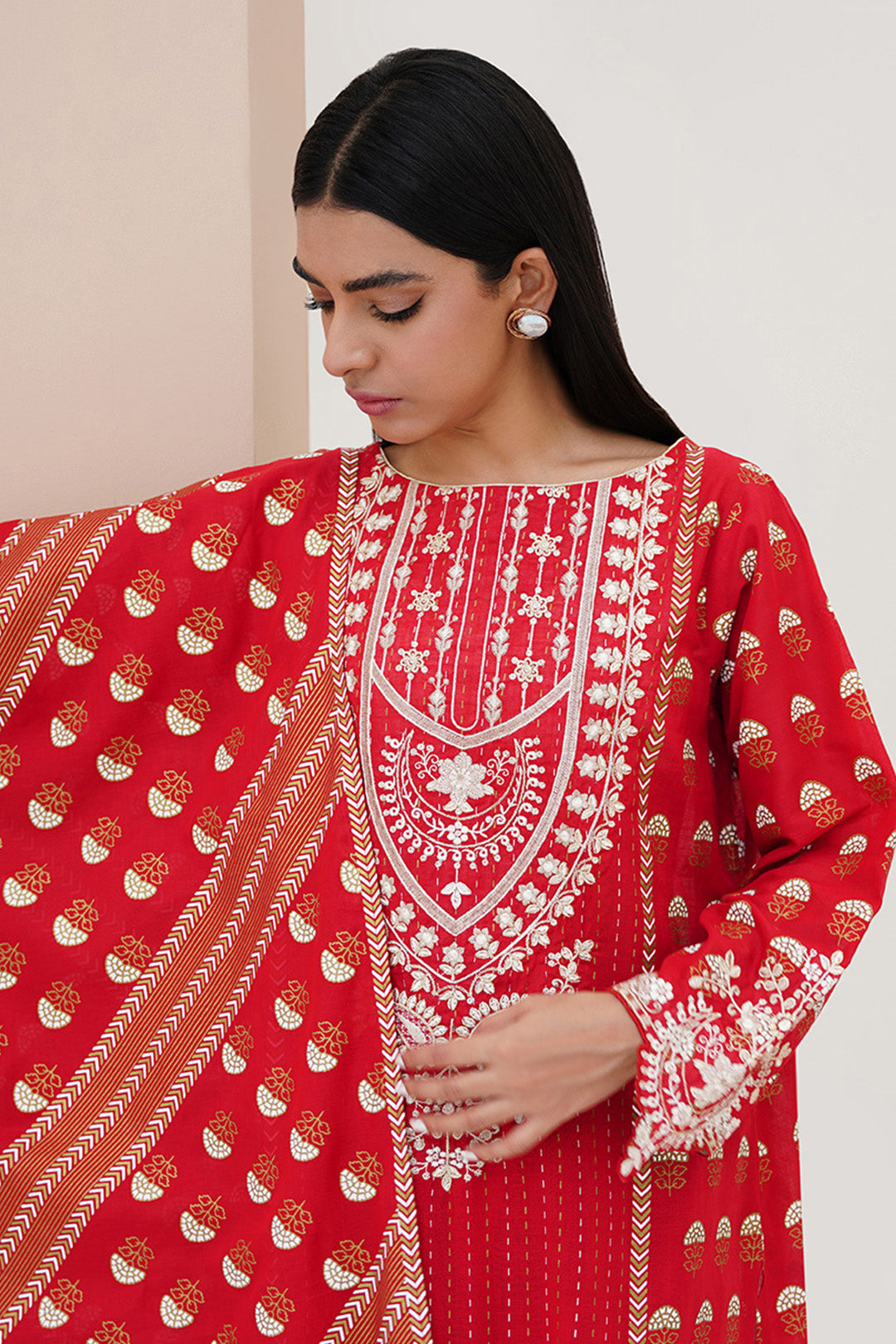 Zellbury | Unstitched 3 Piece Lawn | Embroidered Shirt Shalwar Dupatta - 0195 - Designer Dress with Intricate embroidery and embellishments. Shop elegent wedding dress at Maria Faisal.