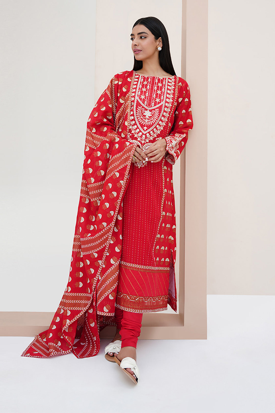 Zellbury | Unstitched 3 Piece Lawn | Embroidered Shirt Shalwar Dupatta - 0195 - Designer Dress with Intricate embroidery and embellishments. Shop elegent wedding dress at Maria Faisal.