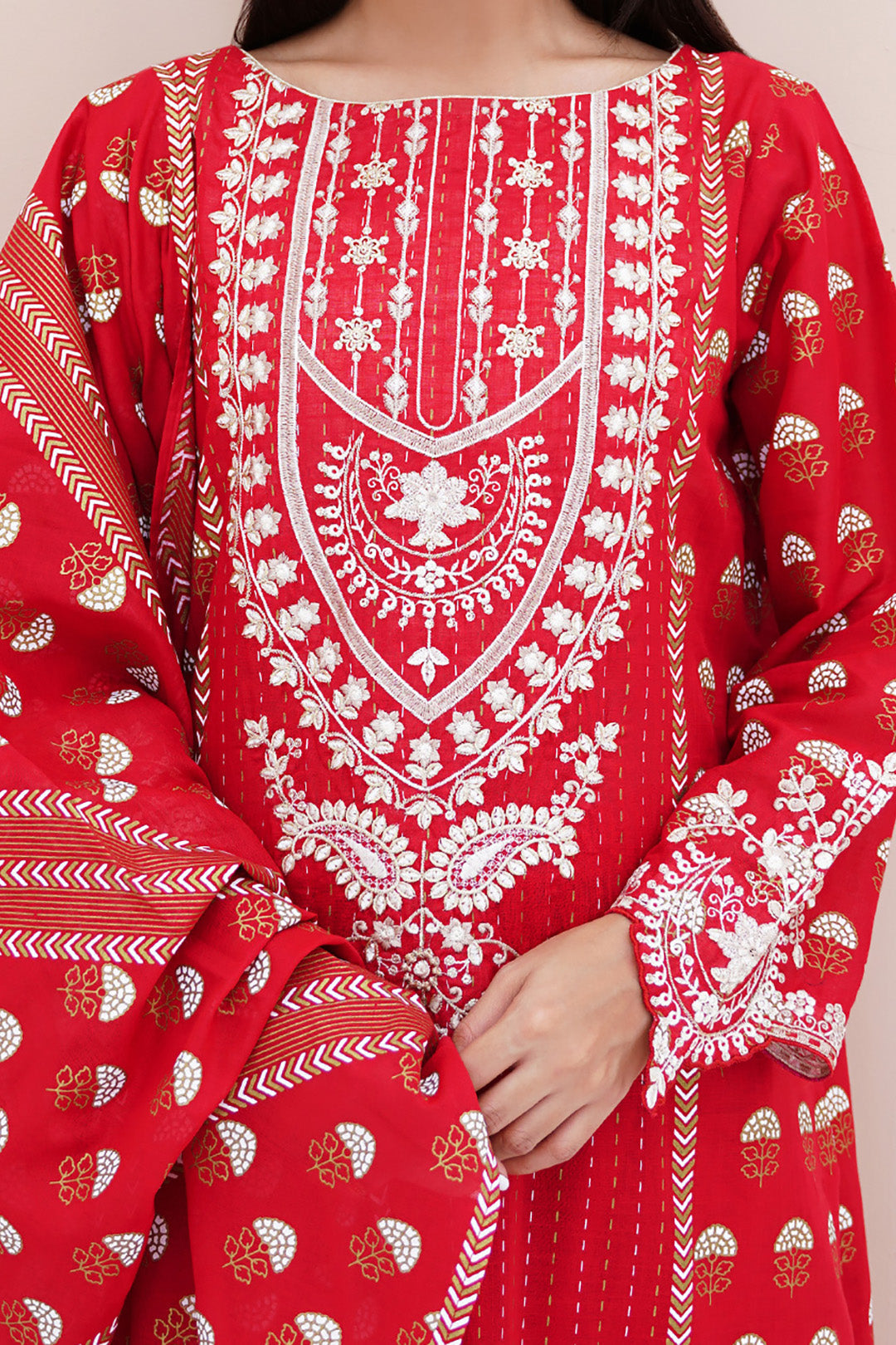 Zellbury | Unstitched 3 Piece Lawn | Embroidered Shirt Shalwar Dupatta - 0195 - Designer Dress with Intricate embroidery and embellishments. Shop elegent wedding dress at Maria Faisal.