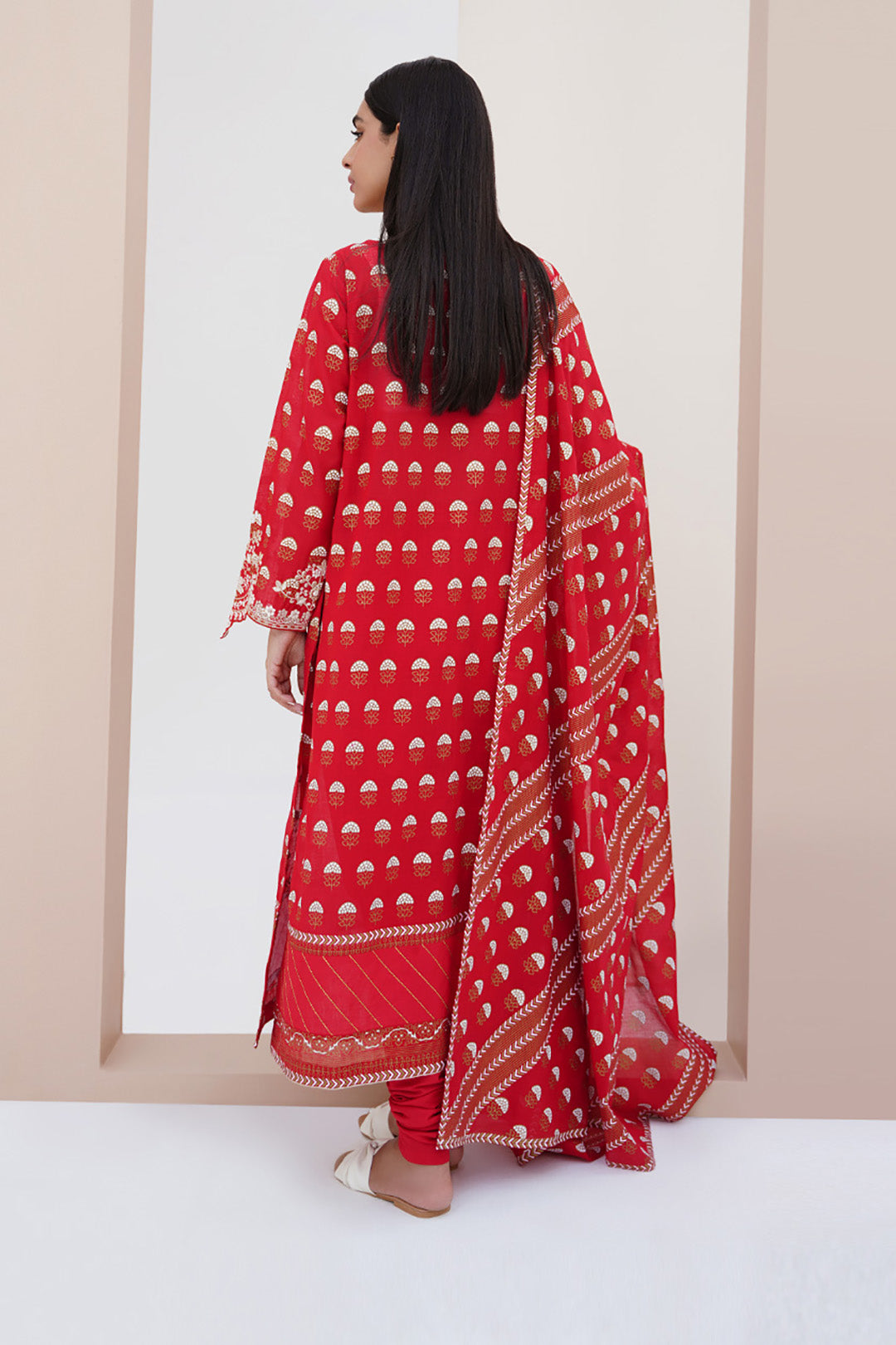 Zellbury | Unstitched 3 Piece Lawn | Embroidered Shirt Shalwar Dupatta - 0195 - Designer Dress with Intricate embroidery and embellishments. Shop elegent wedding dress at Maria Faisal.