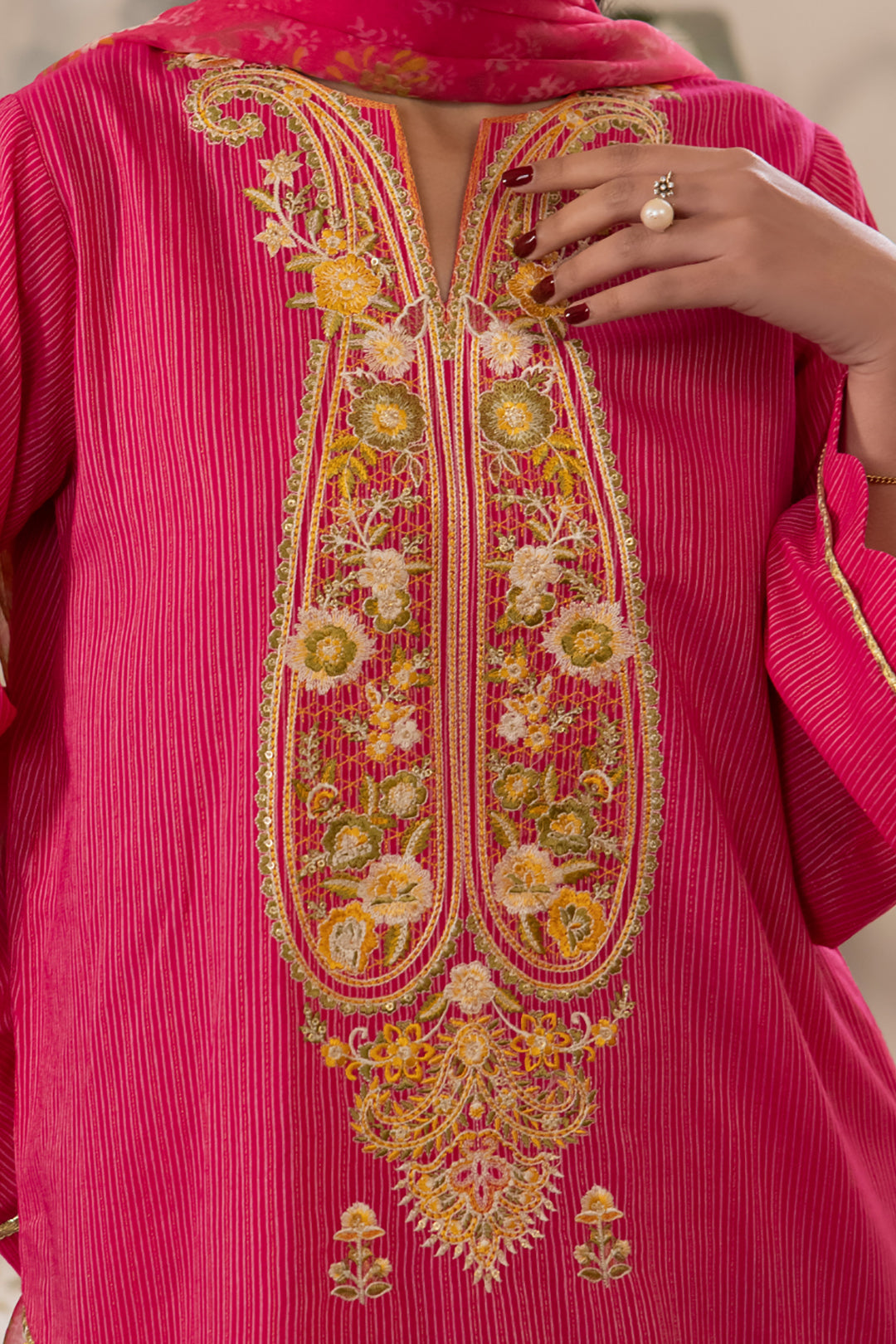 Zellbury | Unstitched 3 Piece Lawn | Embroidered Shirt Shalwar Dupatta - 1116 - Designer Dress with Intricate embroidery and embellishments. Shop elegent wedding dress at Maria Faisal.