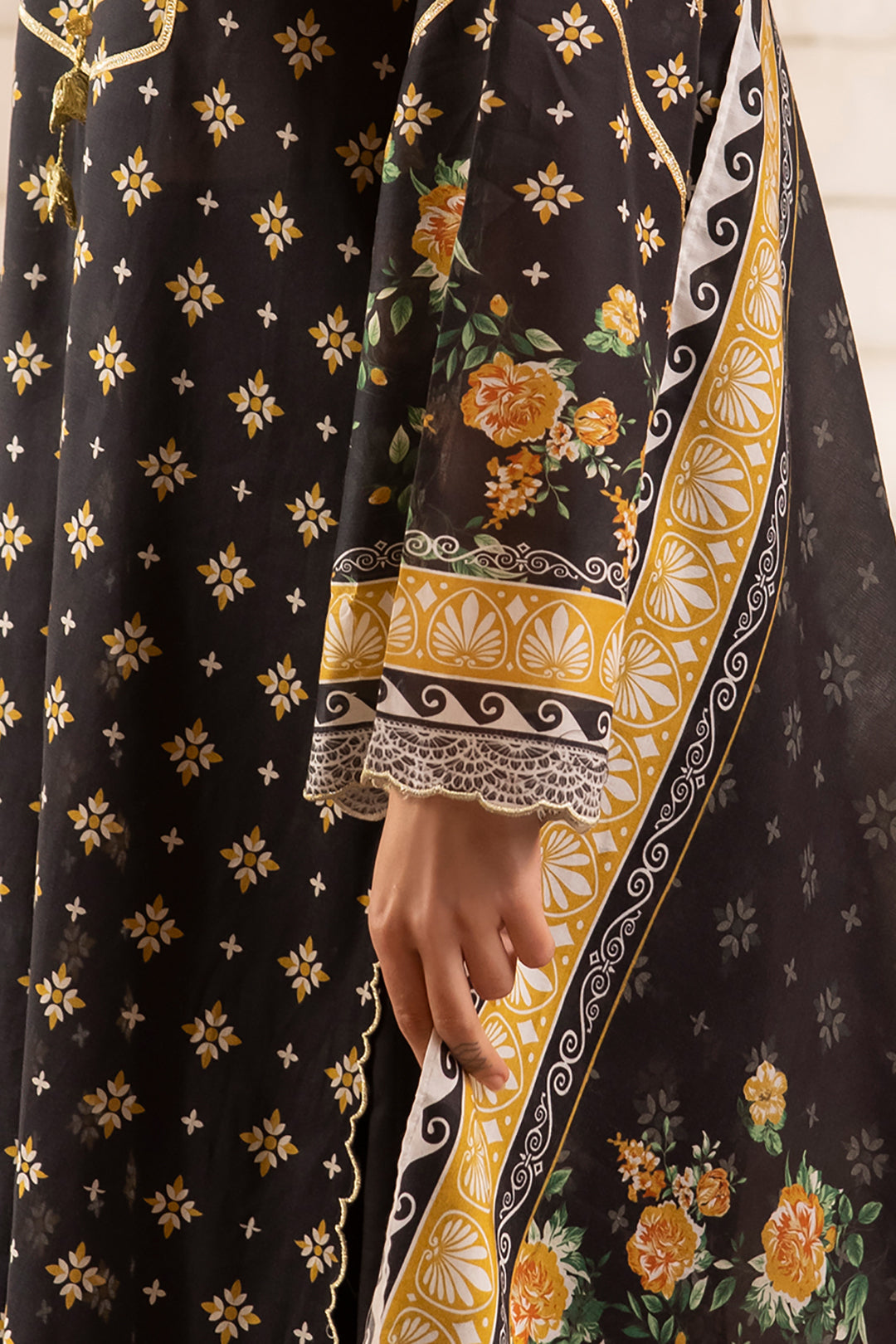 Zellbury | Unstitched 3 Piece Lawn | Shirt Shalwar Dupatta - 1081 - Designer Dress with Intricate embroidery and embellishments. Shop elegent wedding dress at Maria Faisal.