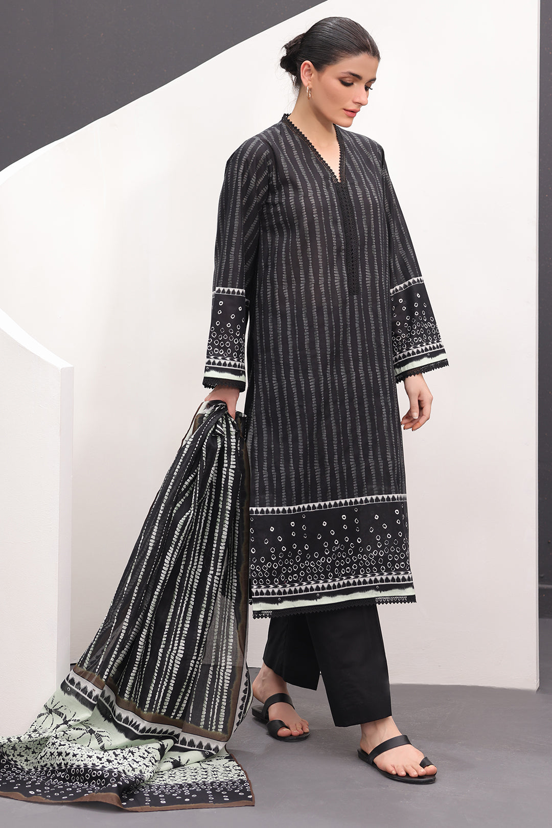 Zellbury | Unstitched 3 Piece Lawn | Shirt Shalwar Dupatta - 1509 - Designer Dress with Intricate embroidery and embellishments. Shop elegent wedding dress at Maria Faisal.