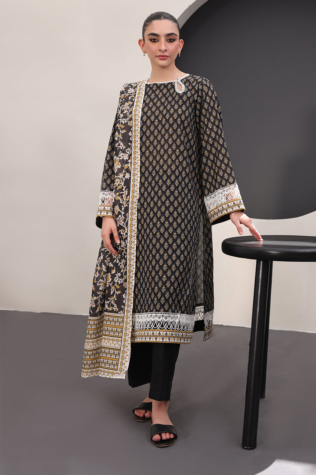 Zellbury | Unstitched 3 Piece Lawn | Shirt Shalwar Dupatta - 1515 - Designer Dress with Intricate embroidery and embellishments. Shop elegent wedding dress at Maria Faisal.