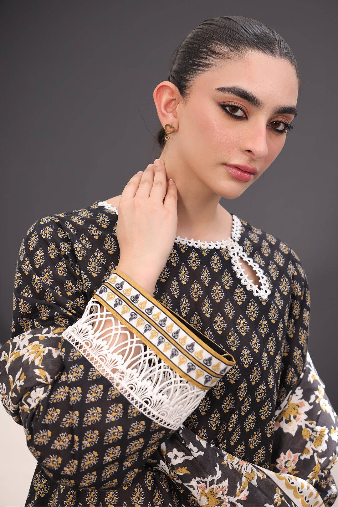 Zellbury | Unstitched 3 Piece Lawn | Shirt Shalwar Dupatta - 1515 by Maria Faisal - Registered Vendor of : Zellbury Women - type : Essential Unstitched - 100% original wedding dresses