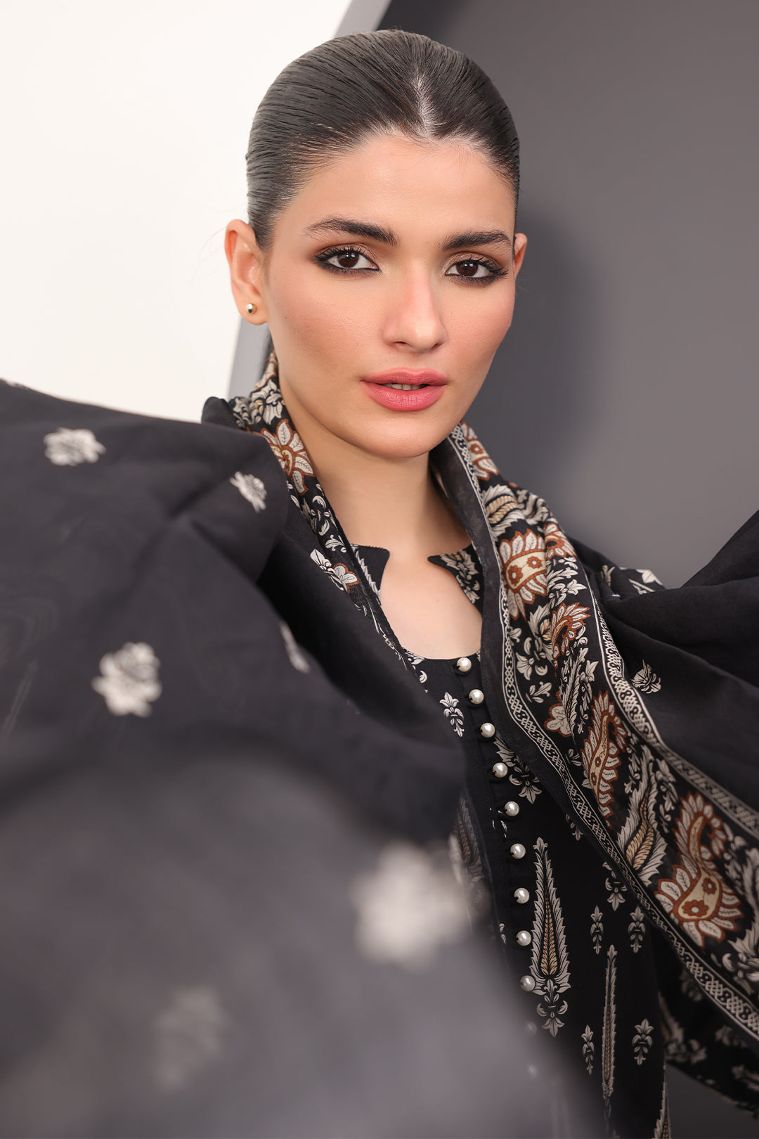 Zellbury | Unstitched 3 Piece Lawn | Shirt Shalwar Dupatta - 1517 - Designer Dress with Intricate embroidery and embellishments. Shop elegent wedding dress at Maria Faisal.