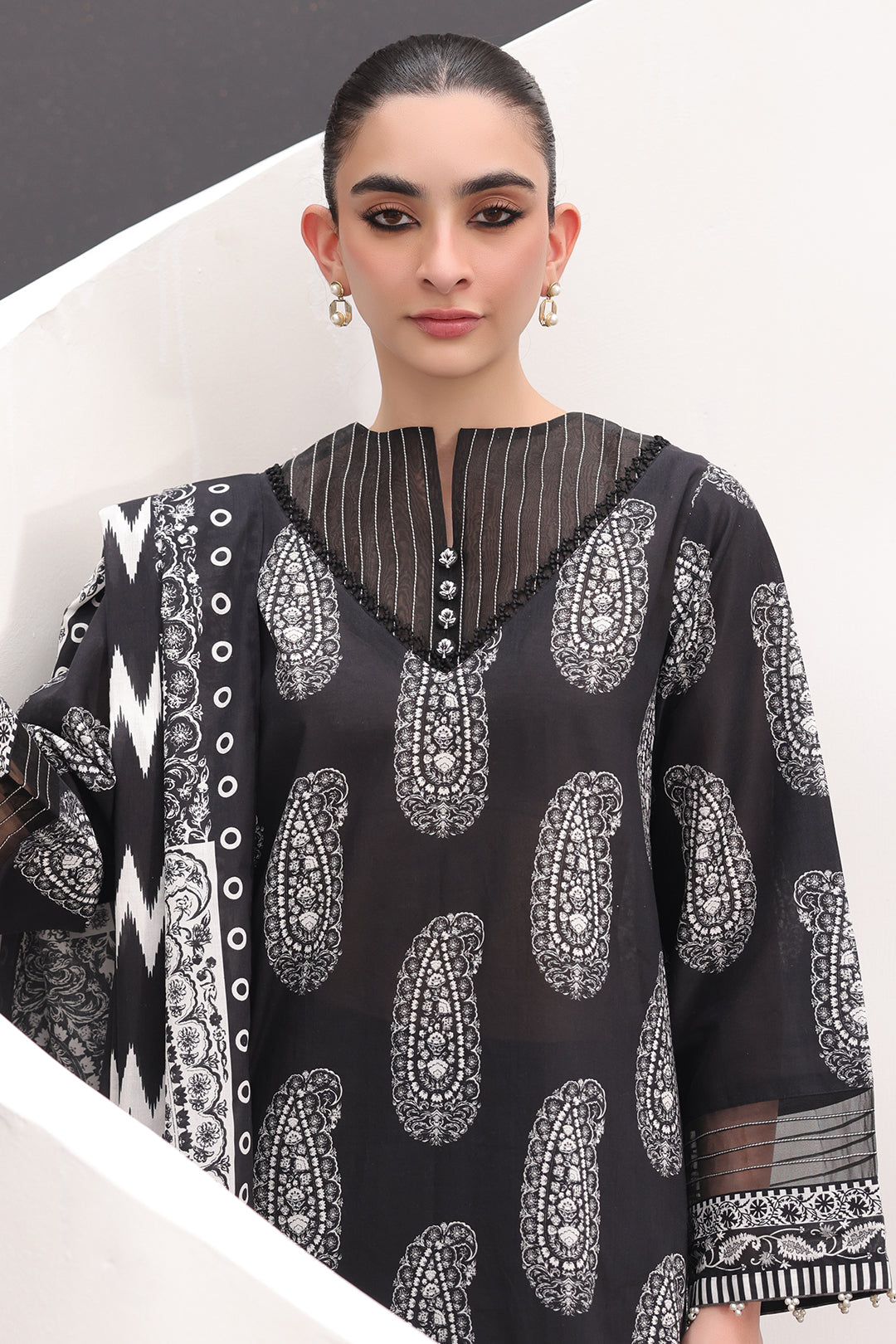 Zellbury | Unstitched 3 Piece Lawn | Shirt Shalwar Dupatta - 1525 - Designer Dress with Intricate embroidery and embellishments. Shop elegent wedding dress at Maria Faisal.