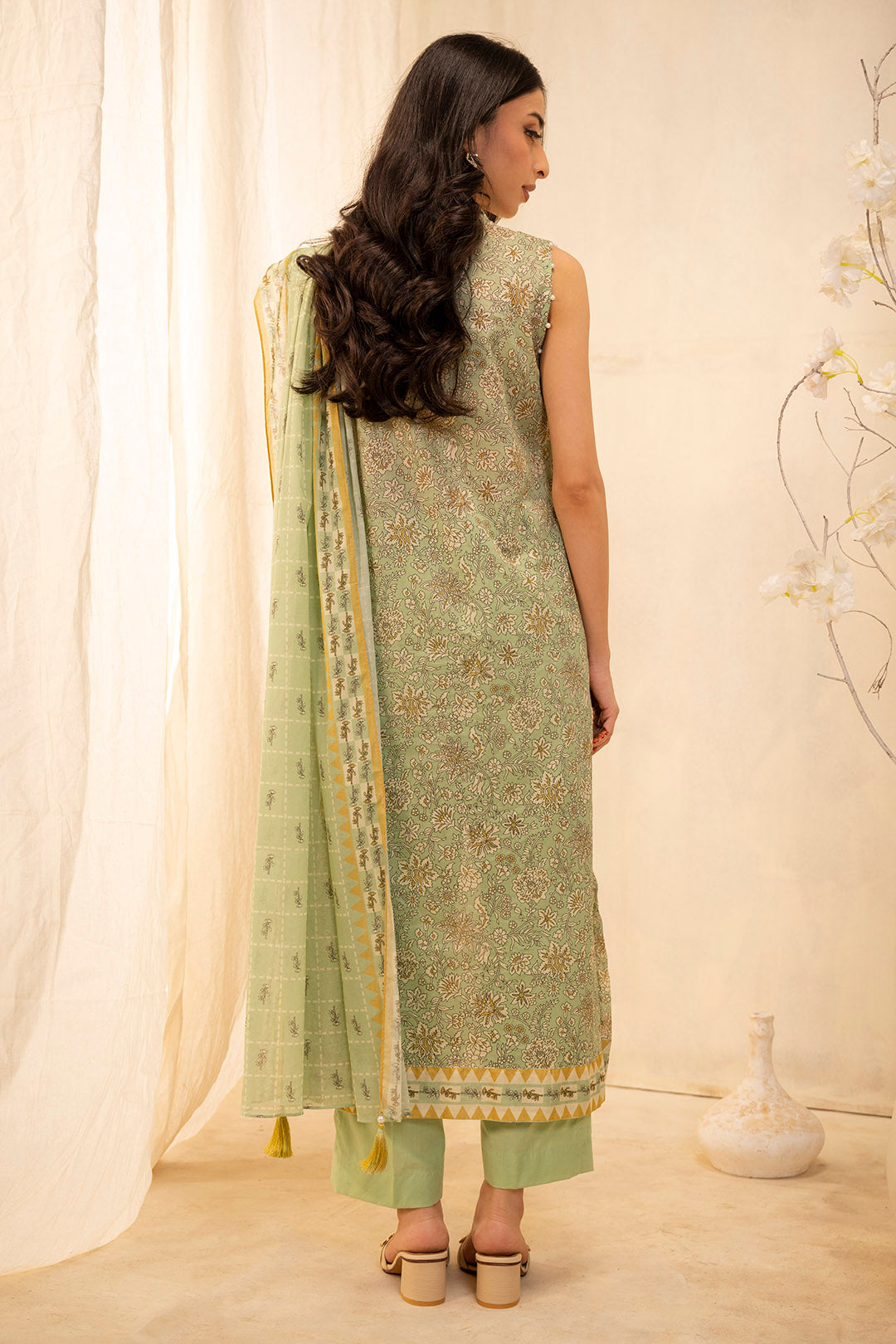 Zellbury | Unstitched 3 Piece Lawn | Shirt Shalwar Dupatta - 0027 - Designer Dress with Intricate embroidery and embellishments. Shop elegent wedding dress at Maria Faisal.