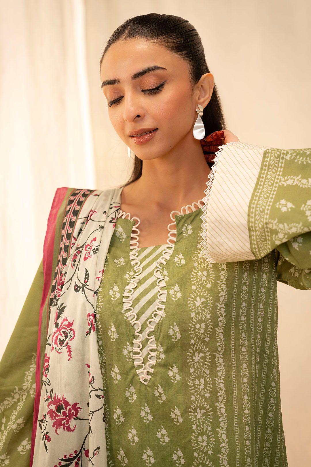 Zellbury | Unstitched 3 Piece Lawn | Shirt Shalwar Dupatta - 0134 - Designer Dress with Intricate embroidery and embellishments. Shop elegent wedding dress at Maria Faisal.