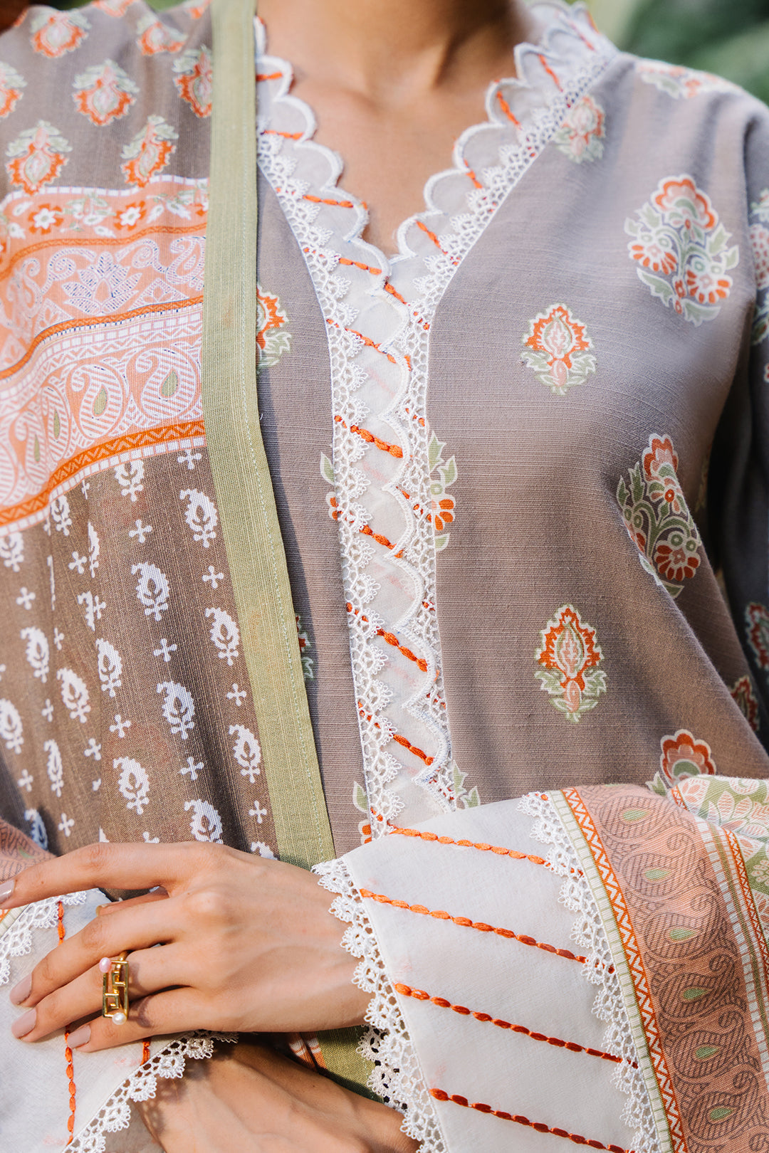 Zellbury | Unstitched 3 Piece Khaddar | Shirt Shalwar Dupatta - 0276 - Designer Dress with Intricate embroidery and embellishments. Shop elegent wedding dress at Maria Faisal.