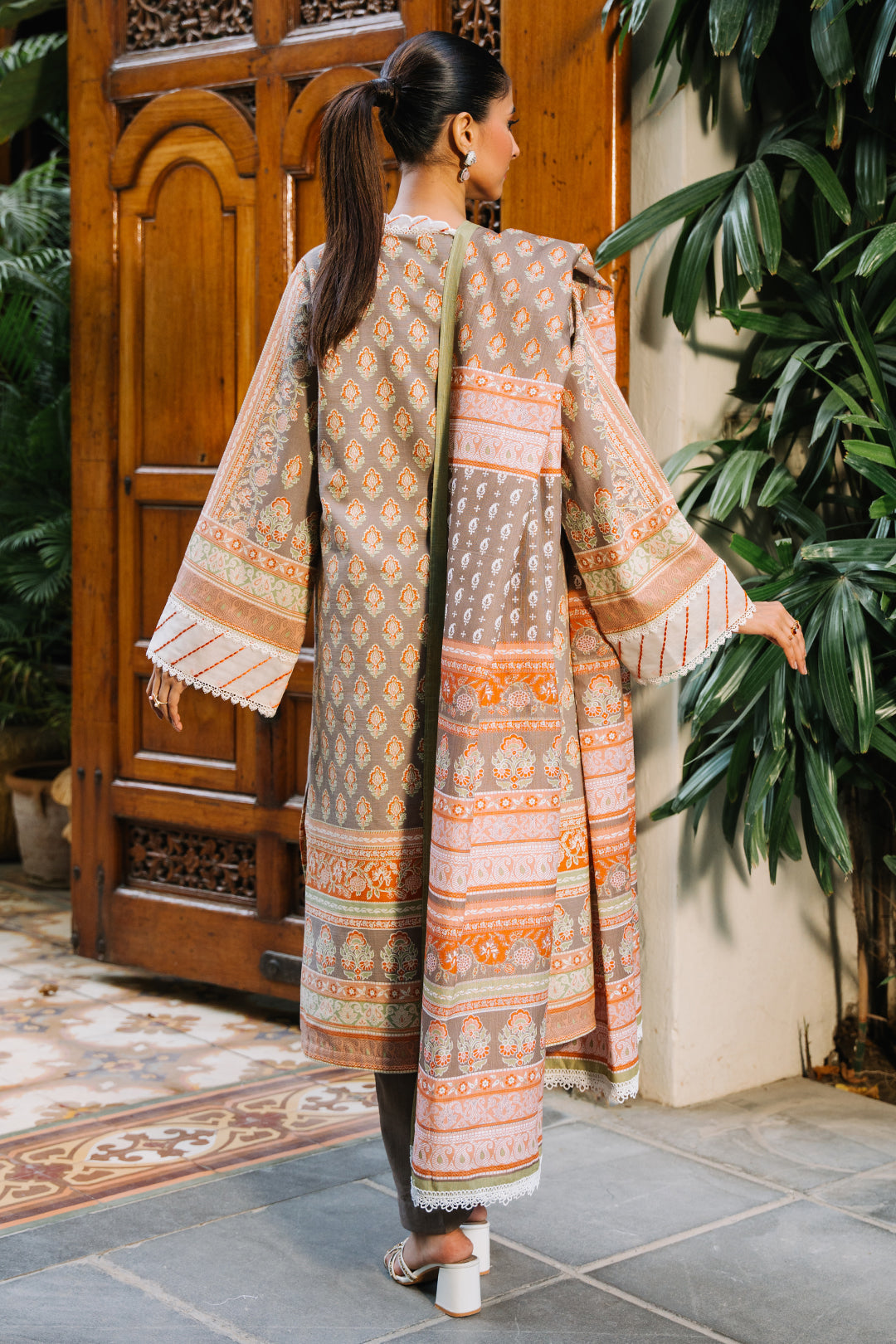 Zellbury | Unstitched 3 Piece Khaddar | Shirt Shalwar Dupatta - 0276 - Designer Dress with Intricate embroidery and embellishments. Shop elegent wedding dress at Maria Faisal.