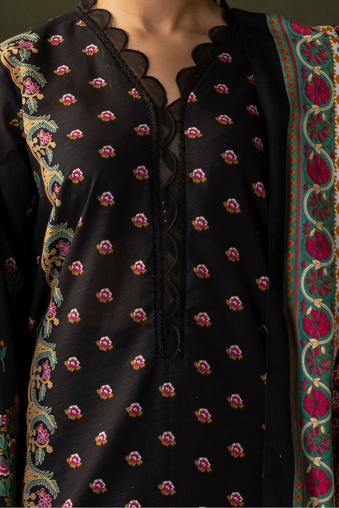 Zellbury | Unstitched 3 Piece Khaddar | Shirt Shalwar Shawl - 0286 - Designer Dress with Intricate embroidery and embellishments. Shop elegent wedding dress at Maria Faisal.