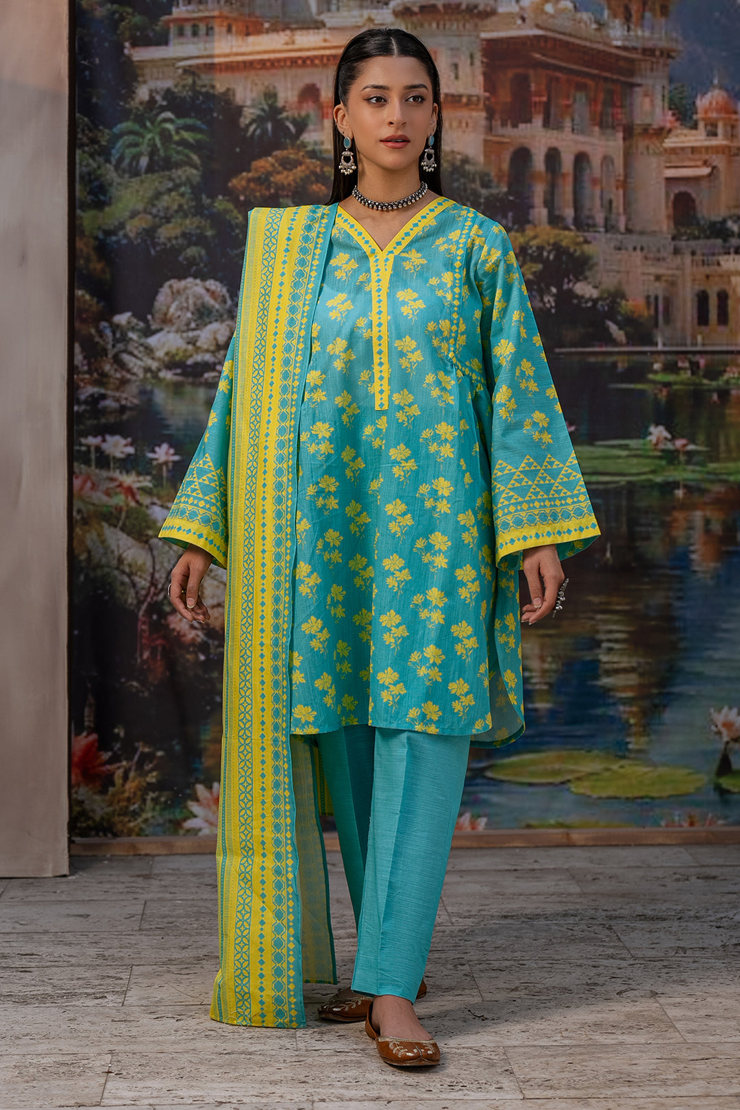 Zellbury | Unstitched 3 Piece Khaddar | Shirt Shalwar Dupatta - 0370 - Designer Dress with Intricate embroidery and embellishments. Shop elegent wedding dress at Maria Faisal.