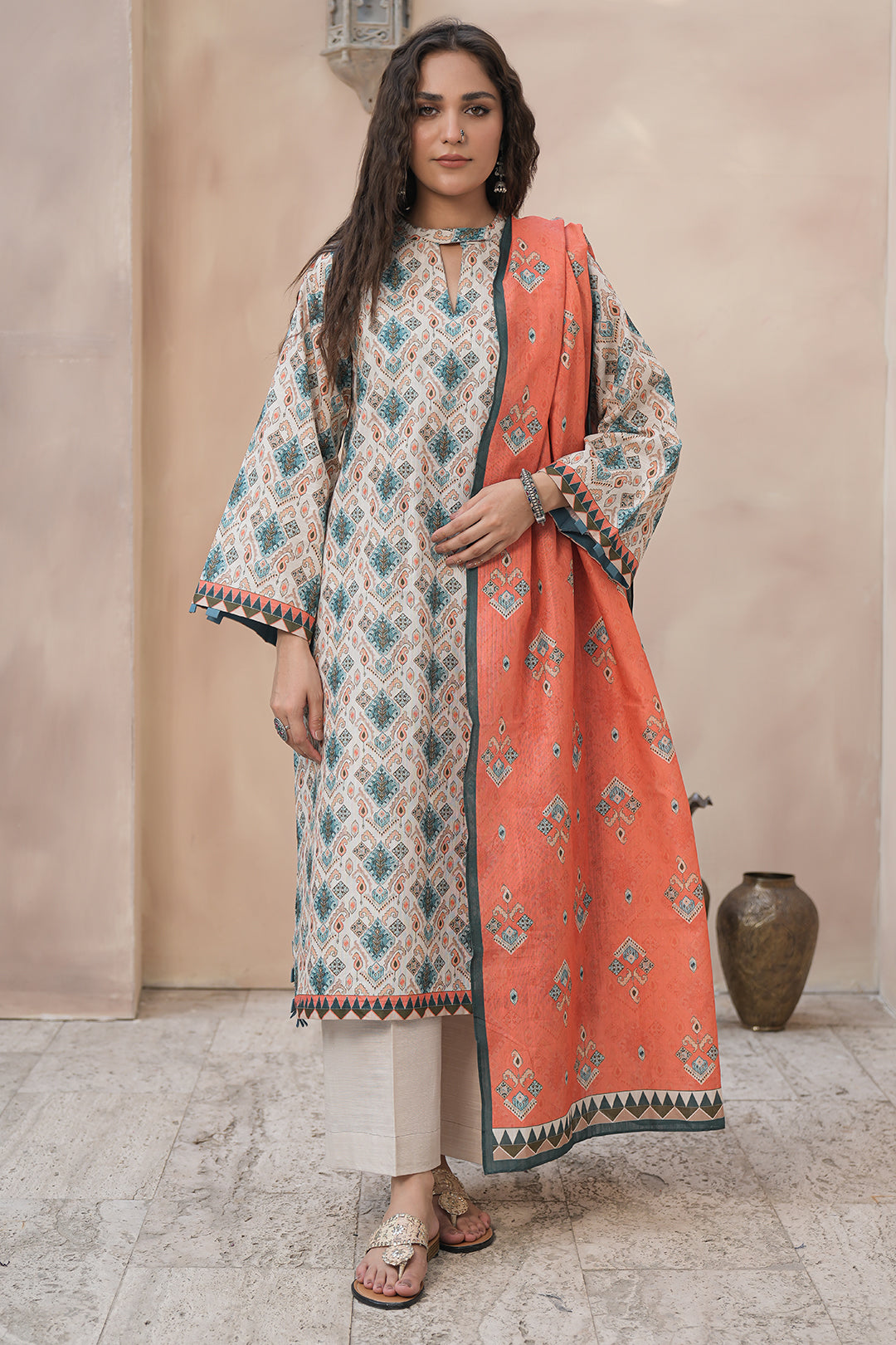 Zellbury | Unstitched 3 Piece Khaddar | Shirt Shalwar Dupatta - 0443 - Designer Dress with Intricate embroidery and embellishments. Shop elegent wedding dress at Maria Faisal.