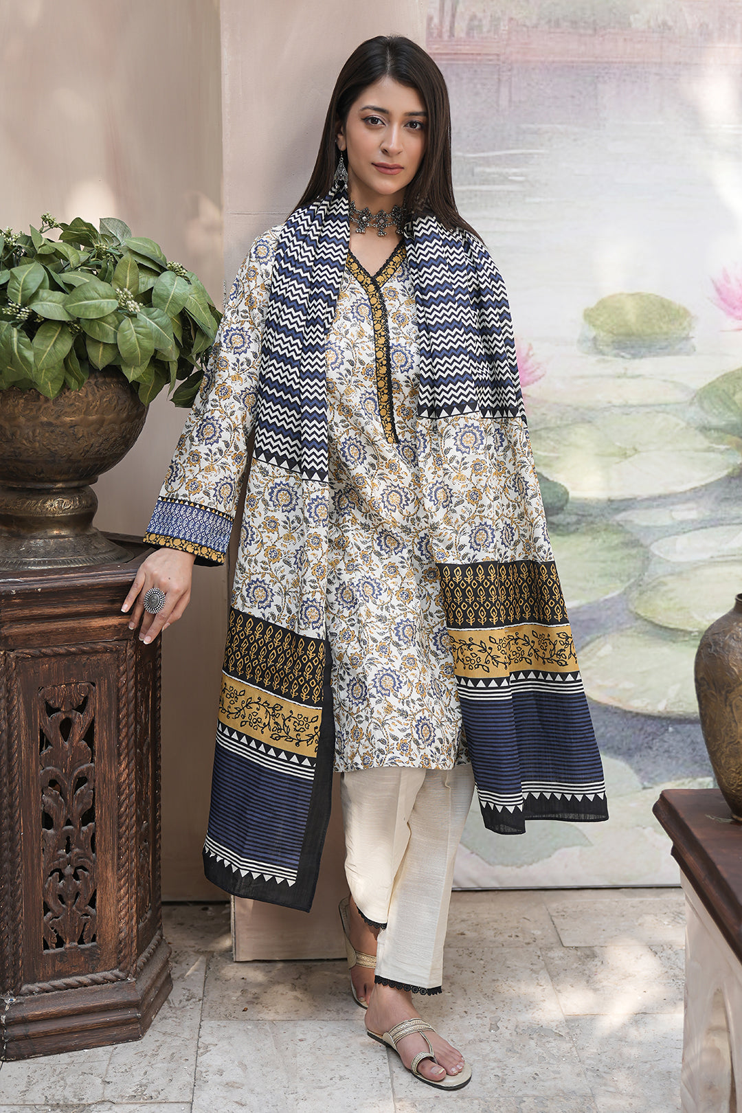 Zellbury | Unstitched 3 Piece Khaddar | Shirt Shalwar Dupatta - 0452 - Designer Dress with Intricate embroidery and embellishments. Shop elegent wedding dress at Maria Faisal.