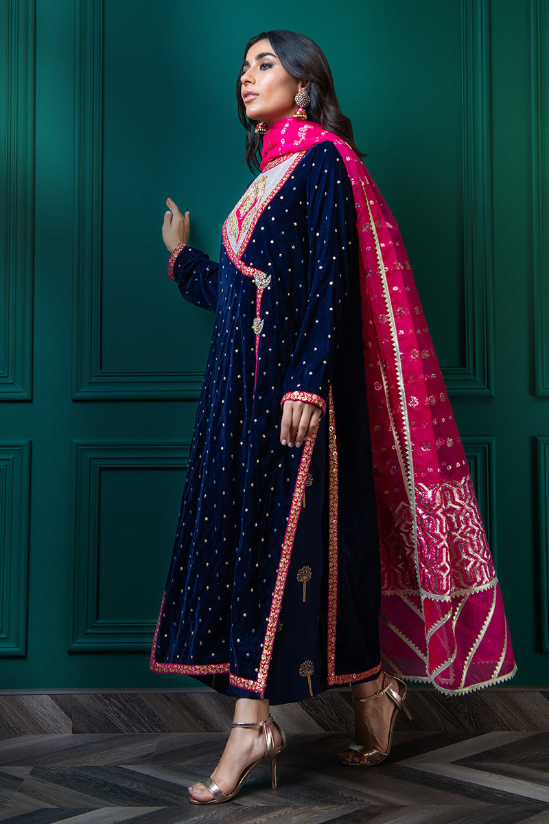Wardha Saleem | Velvets Winter Fall 24 |  Shalimar - Ladies Clothes 