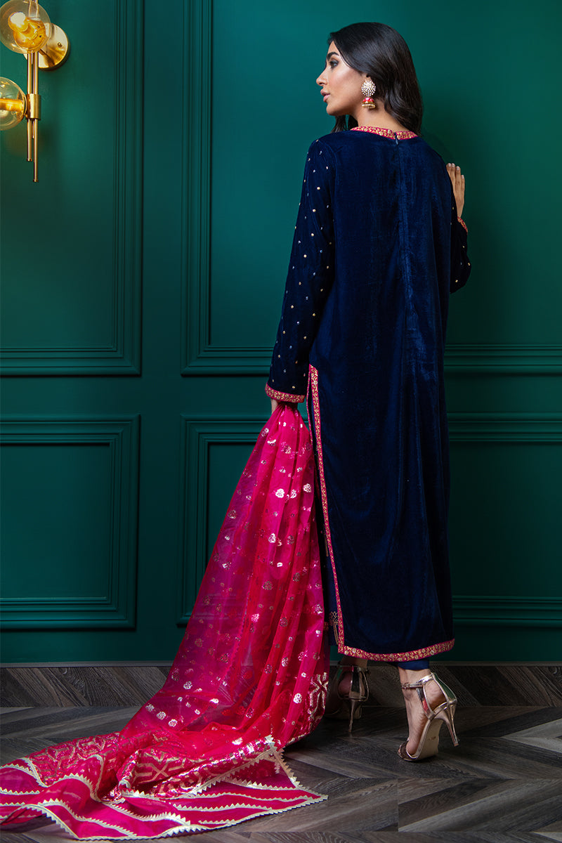 Wardha Saleem | Velvets Winter Fall 24 |  Shalimar - Ladies Clothes 