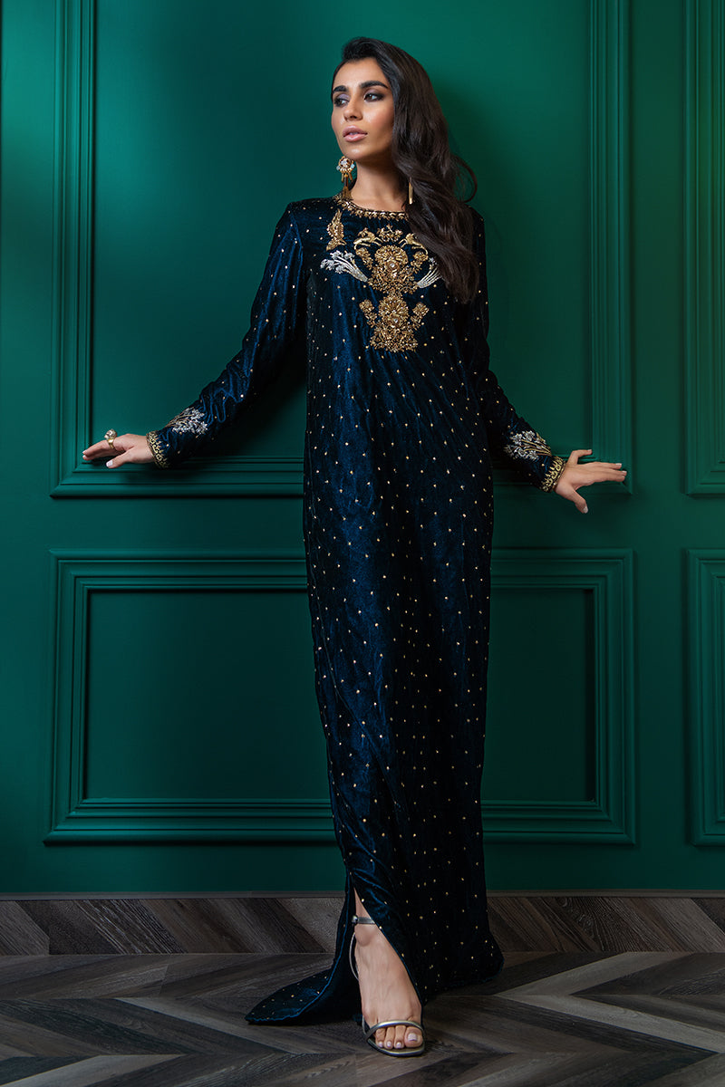 Wardha Saleem | Velvets Winter Fall 24 |  Shikar Gah 2 - Ladies Clothes 