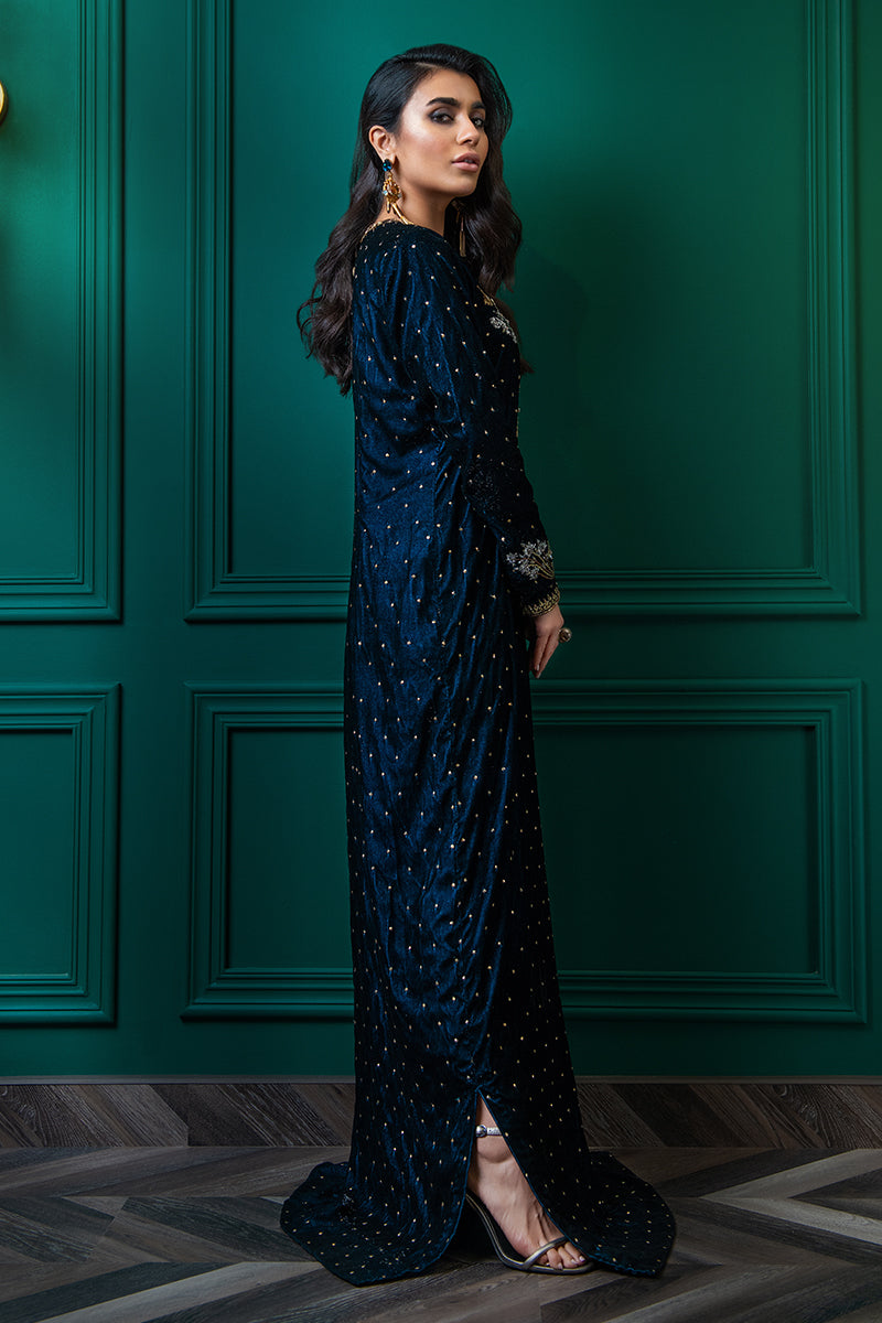 Wardha Saleem | Velvets Winter Fall 24 |  Shikar Gah 2 - Ladies Clothes 