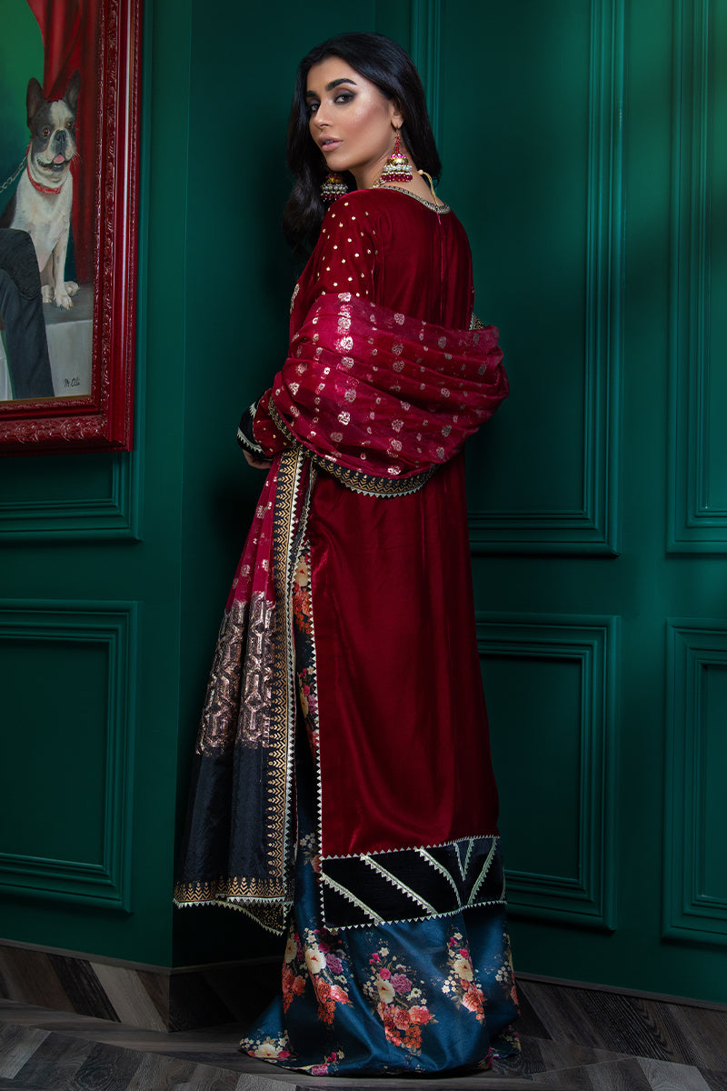 Wardha Saleem | Velvets Winter Fall 24 |  Lal Bagh 2 - Ladies Clothes 