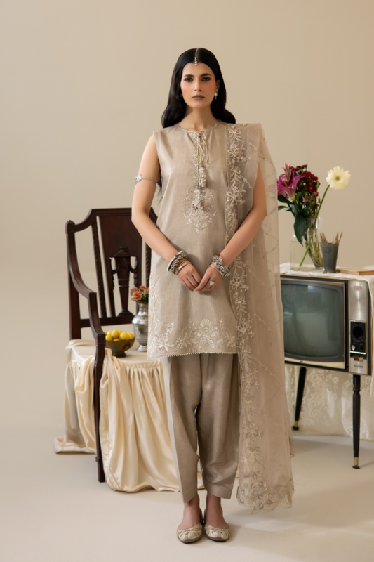 Enzo | Lune Des Fleurs | IZEL - Formal Dress - available at Maria Faisal in UK and USA.