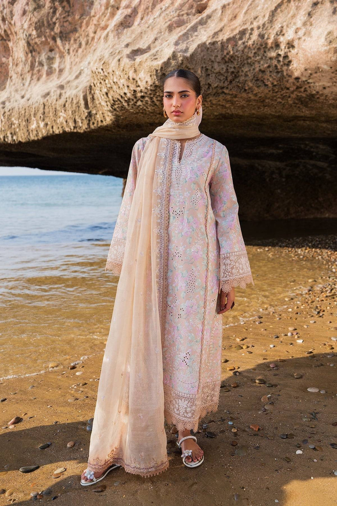 Afrozeh | Endless Summer | Zephyria by Maria Faisal - Registered Vendor of : Afrozeh - type : Ladies Clothes - 100% original wedding dresses