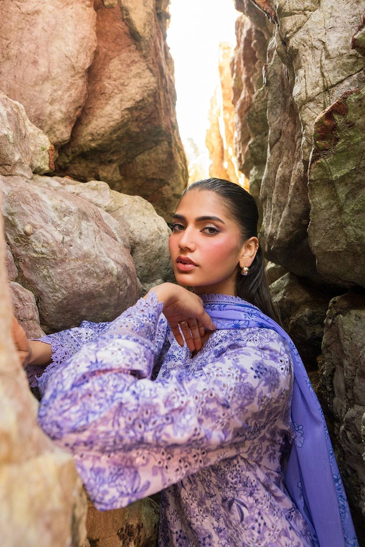 Afrozeh | Endless Summer | Verve by Maria Faisal - Registered Vendor of : Afrozeh - type : Ladies Clothes - 100% original wedding dresses