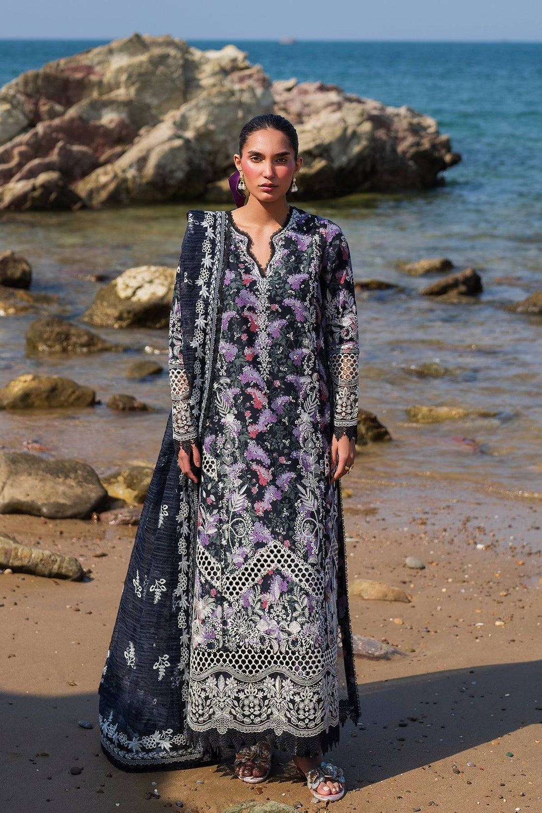 Afrozeh | Endless Summer | Velour by Maria Faisal - Registered Vendor of : Afrozeh - type : Ladies Clothes - 100% original wedding dresses