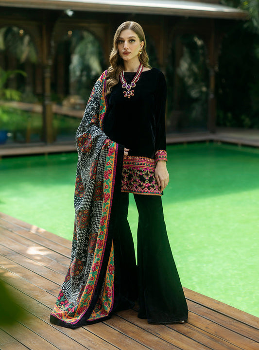 Zainab Chottani | Makhmal Luxe Pret | Zulmat - Ladies Clothes - Maria Faisal